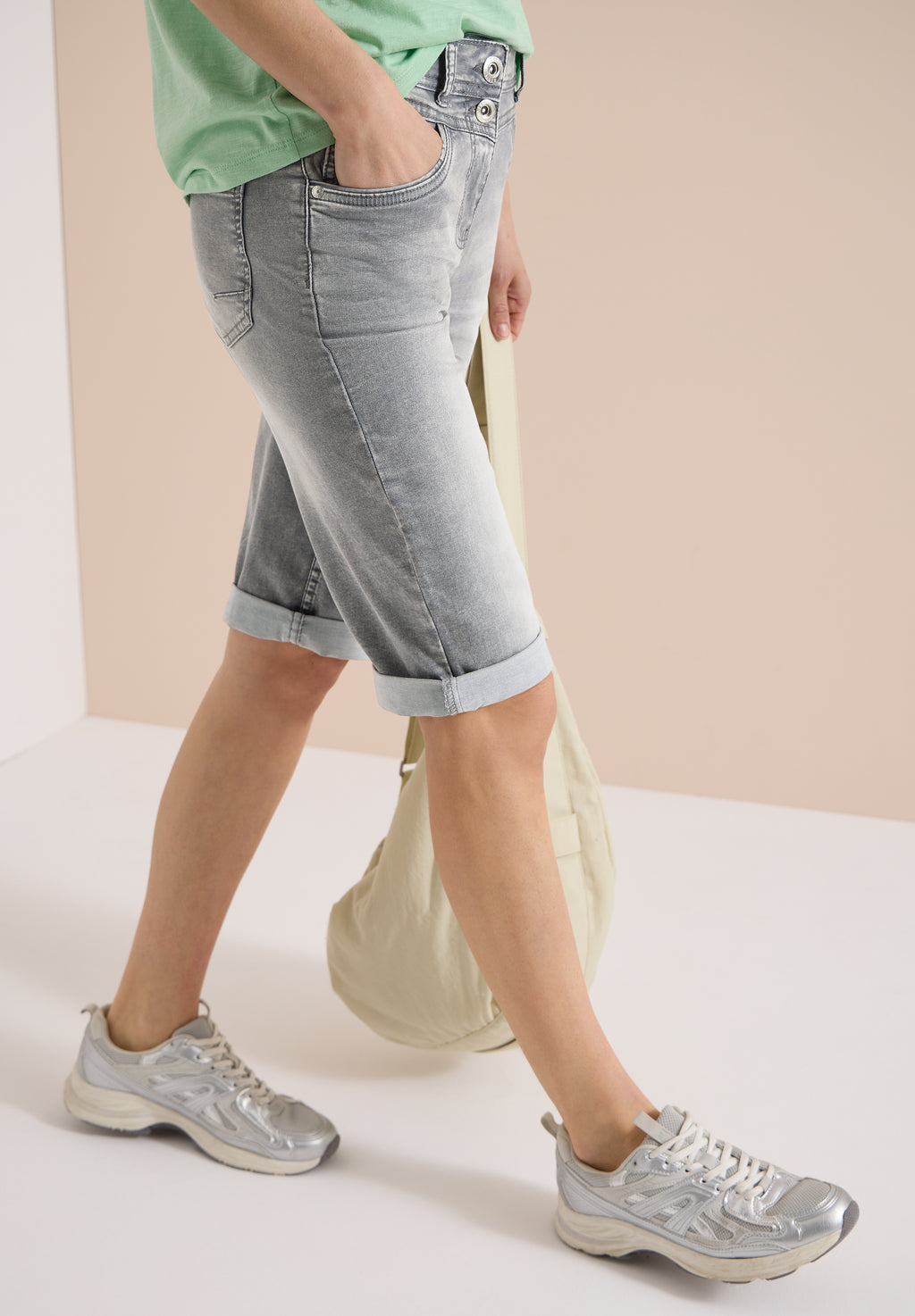 Straight Leg Jeansshorts im Slim Fit
