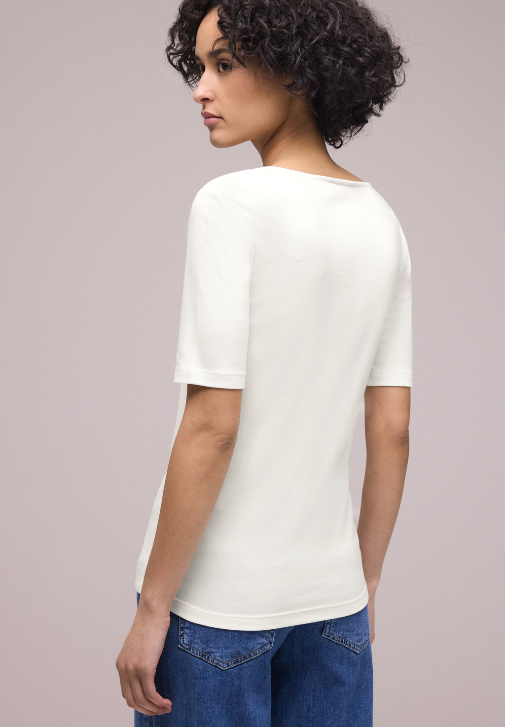 Basic T-Shirt mit Herzausschnitt