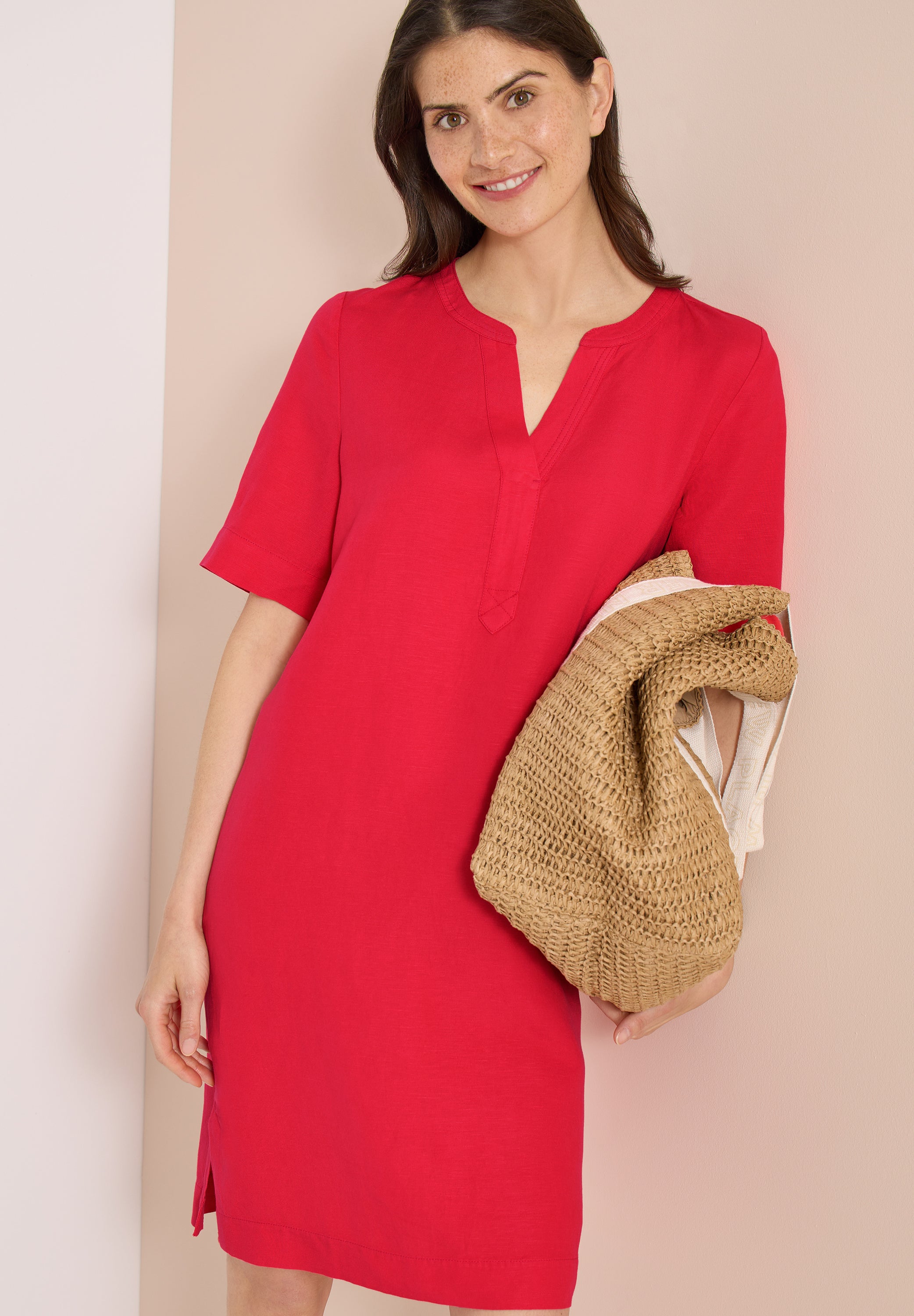 Knielanges Kleid aus Leinenmix