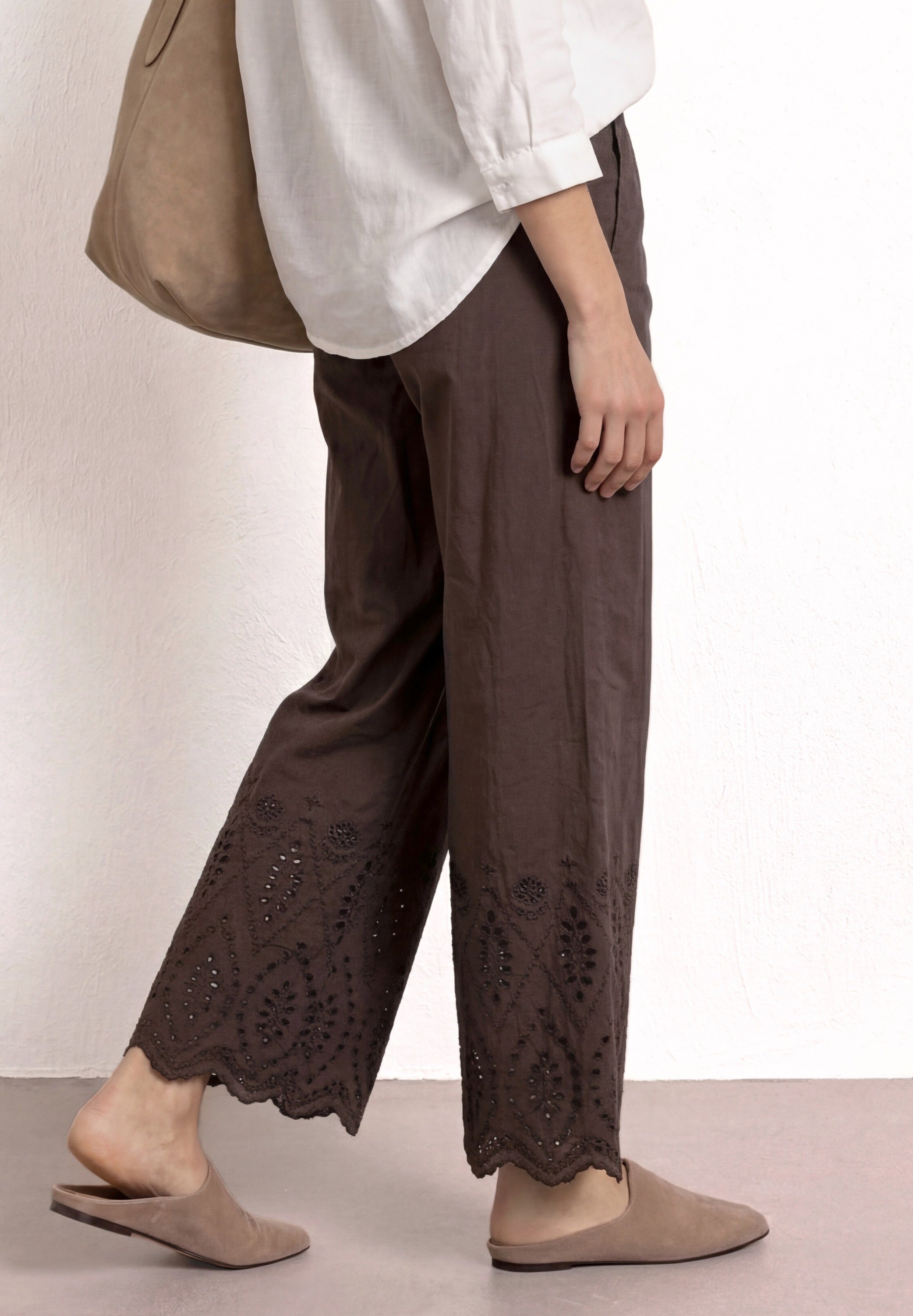 Wide Leg Hose mit Shiffley-Embroidery