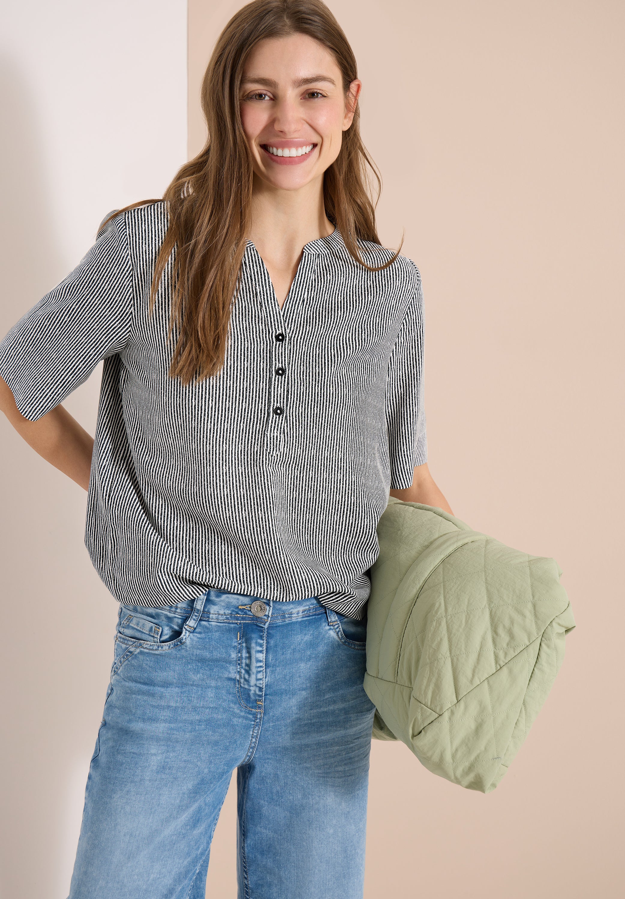 Kurzarm Bluse mit Split Neck und Streifen