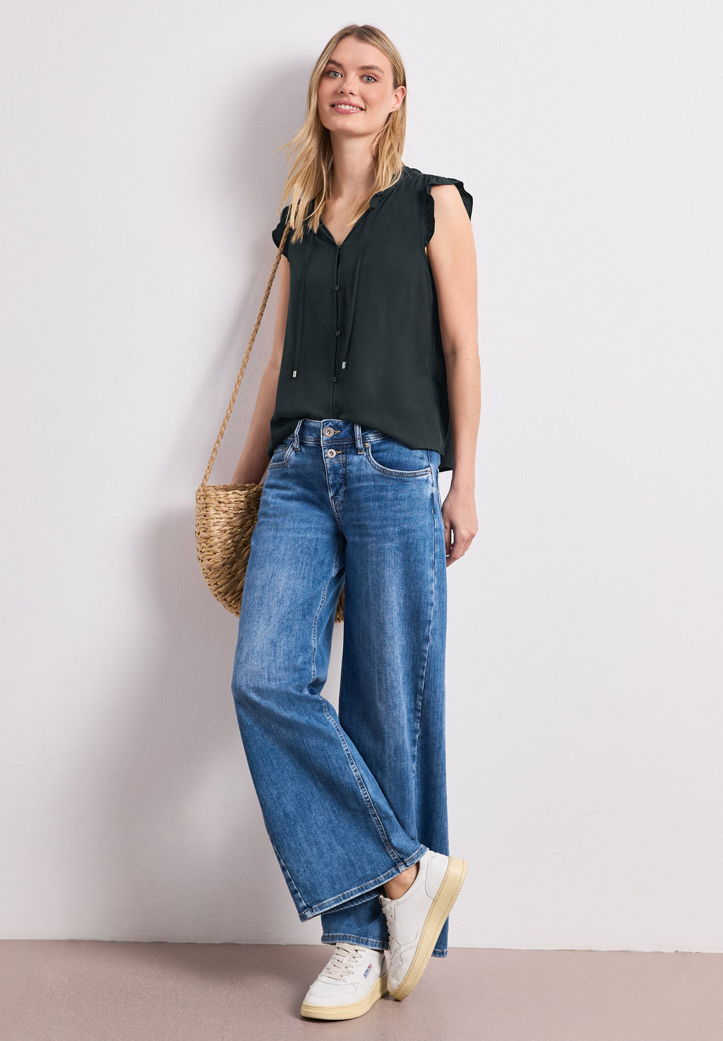 Blusentop mit Split Neck und Rüschen