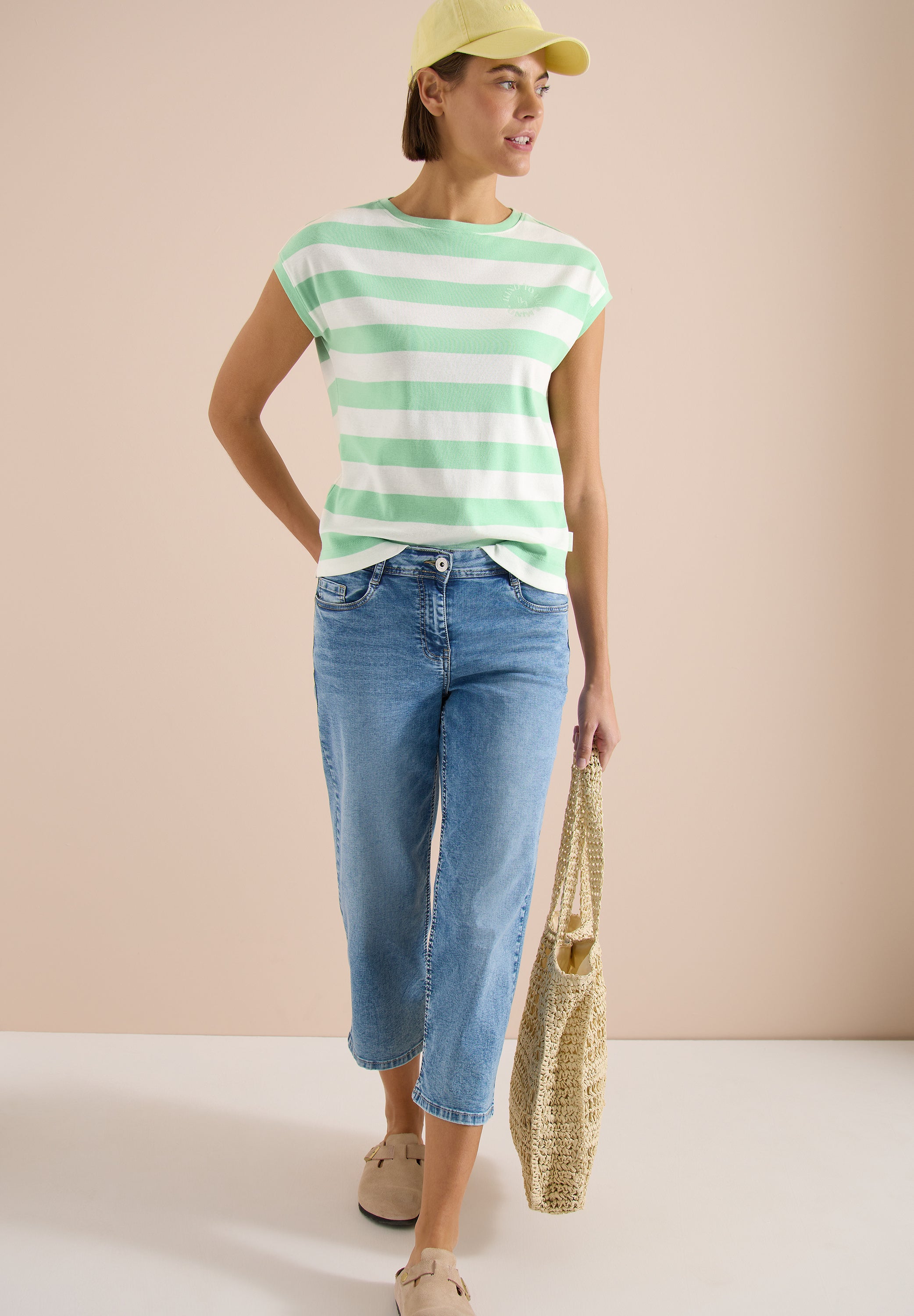 T-Shirt mit Streifen und Printdetail