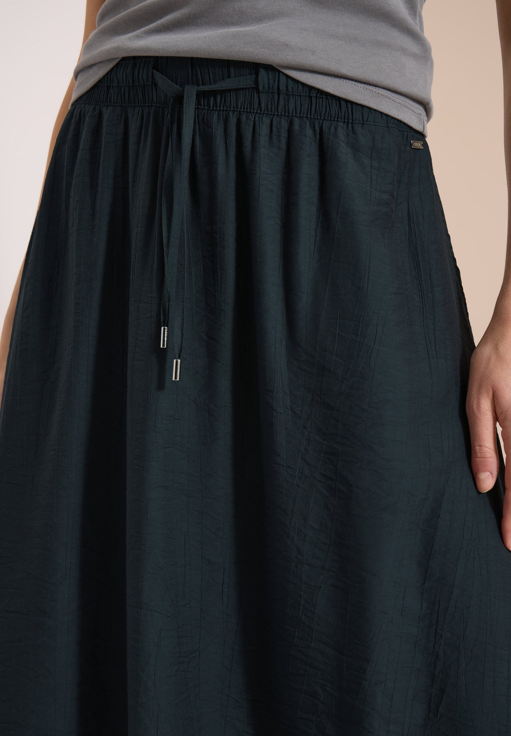 Maxi-Rock mit Taschen und Struktur