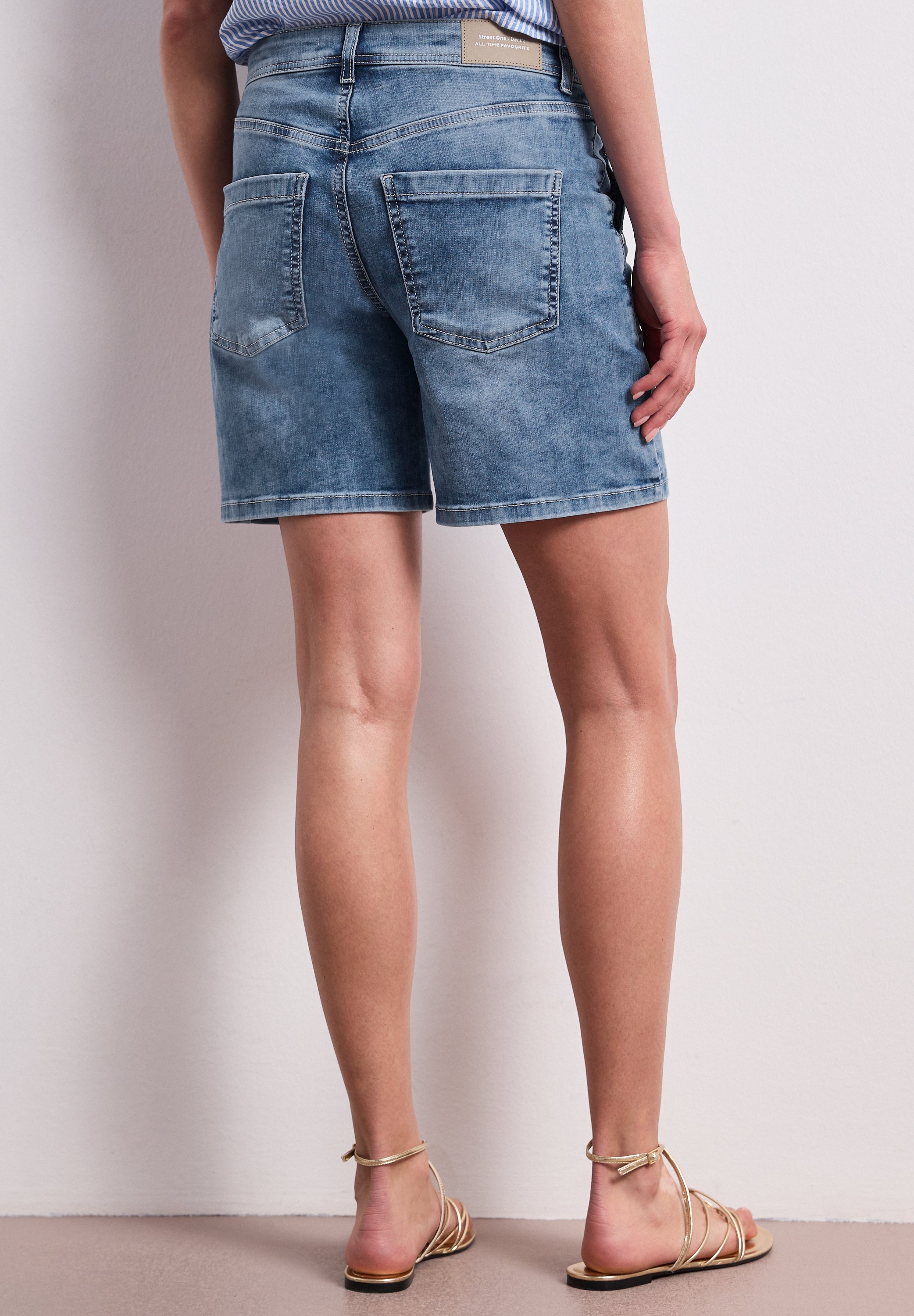 Straight Leg Shorts im Casual Fit