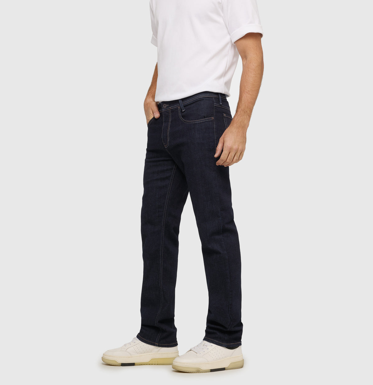 Jeans Arne aus Recycled Denim von MAC