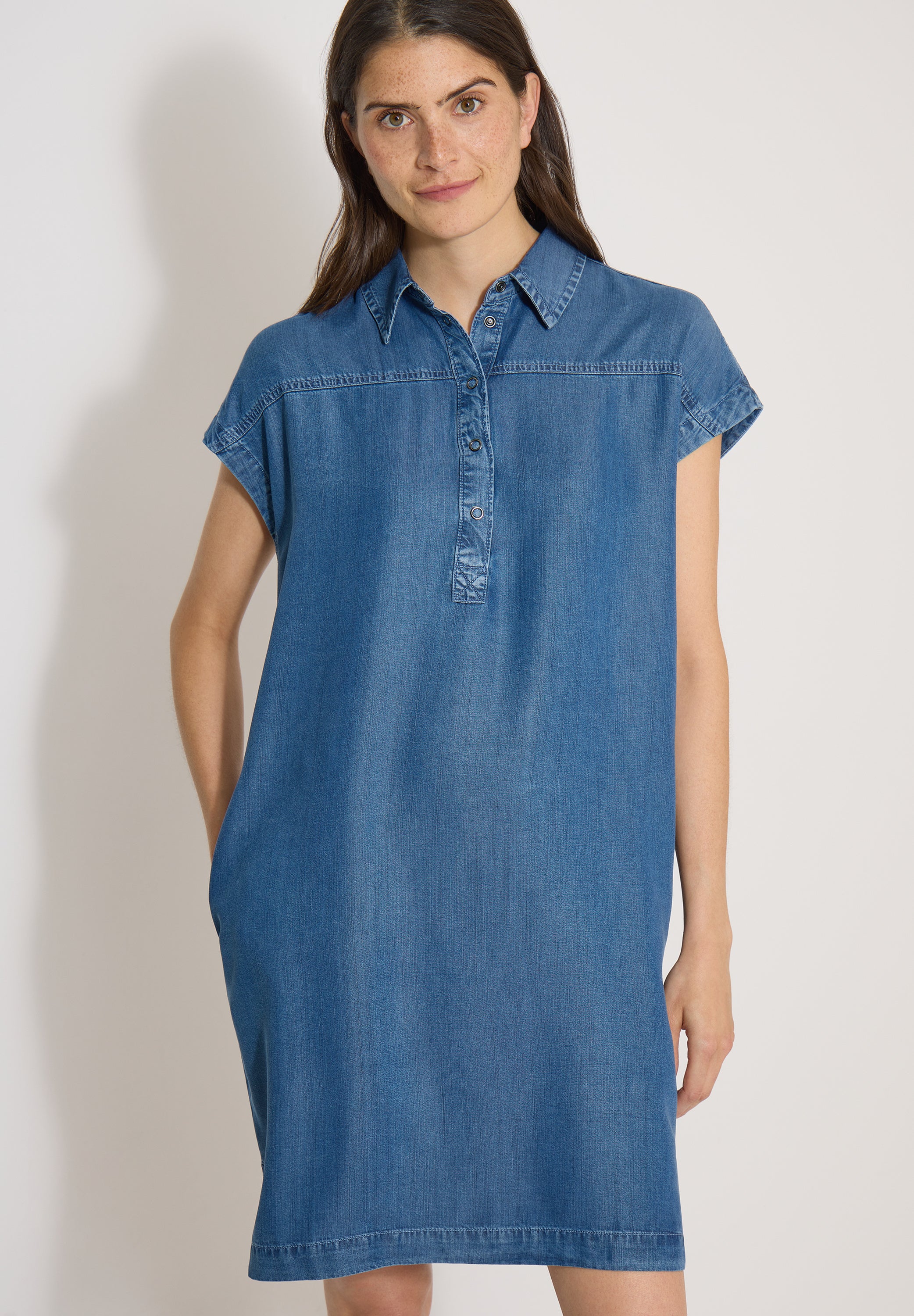 Knielanges Kleid im Denim-Look