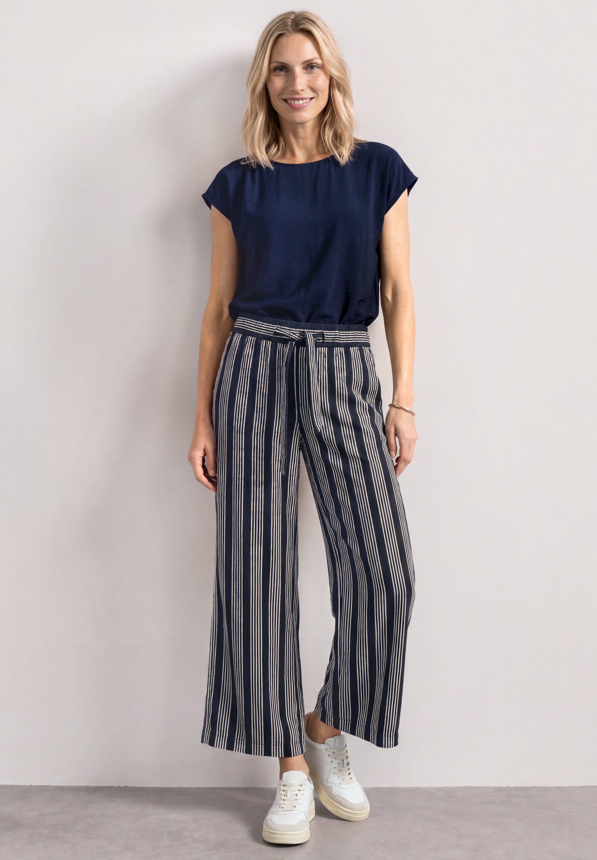 Mid Waist Wide Leg Hose mit Streifen