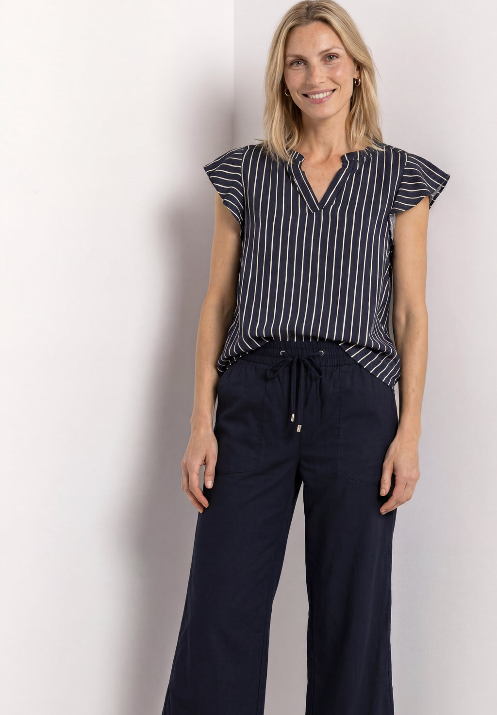 Blusenshirt mit Split Neck und Volant-Ärmeln