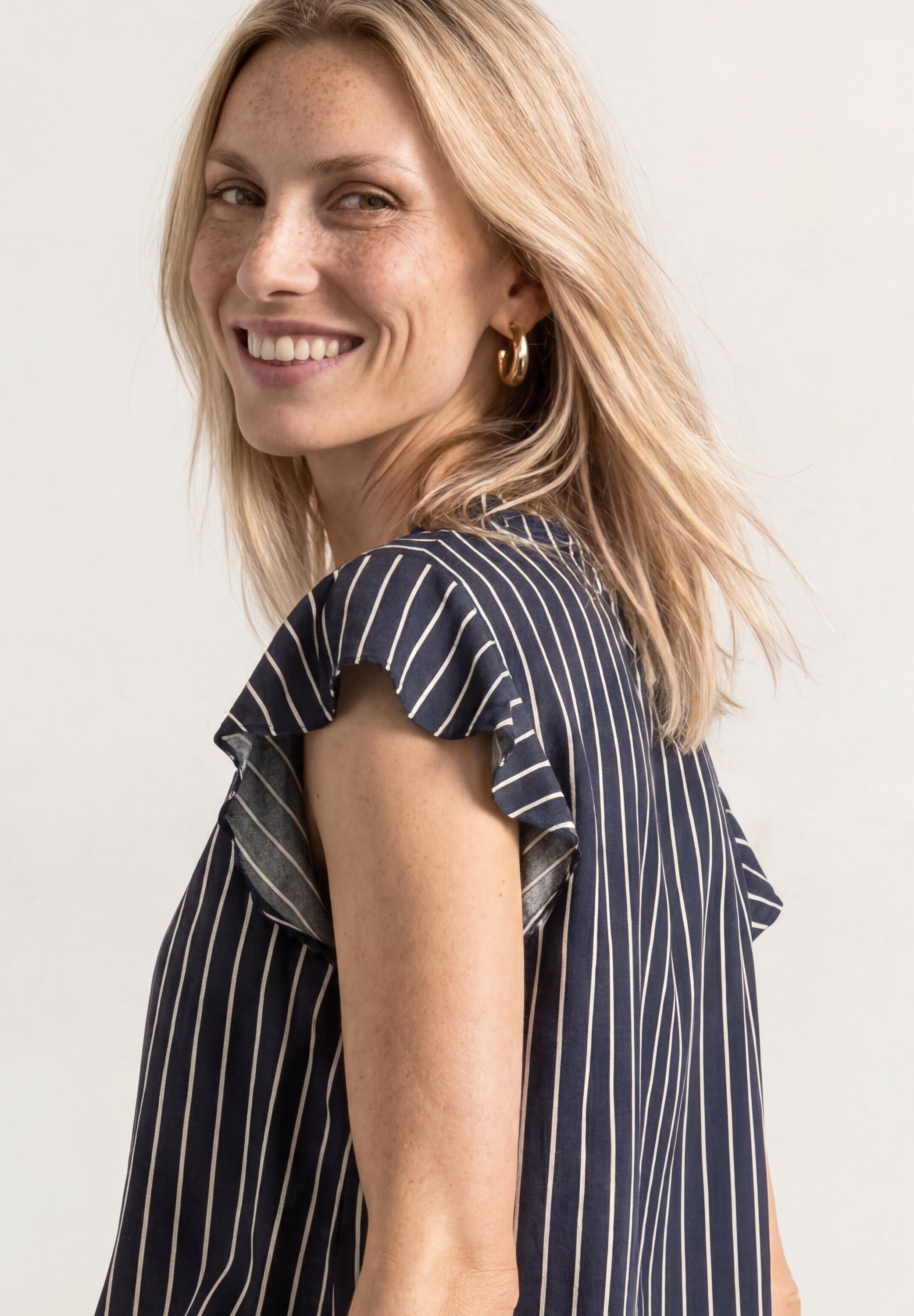 Blusenshirt mit Split Neck und Volant-Ärmeln