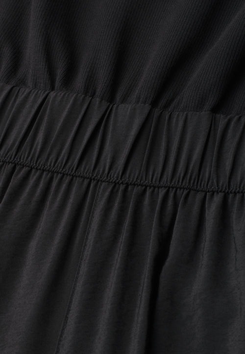 Wide Leg Jumpsuit im Strukturmix
