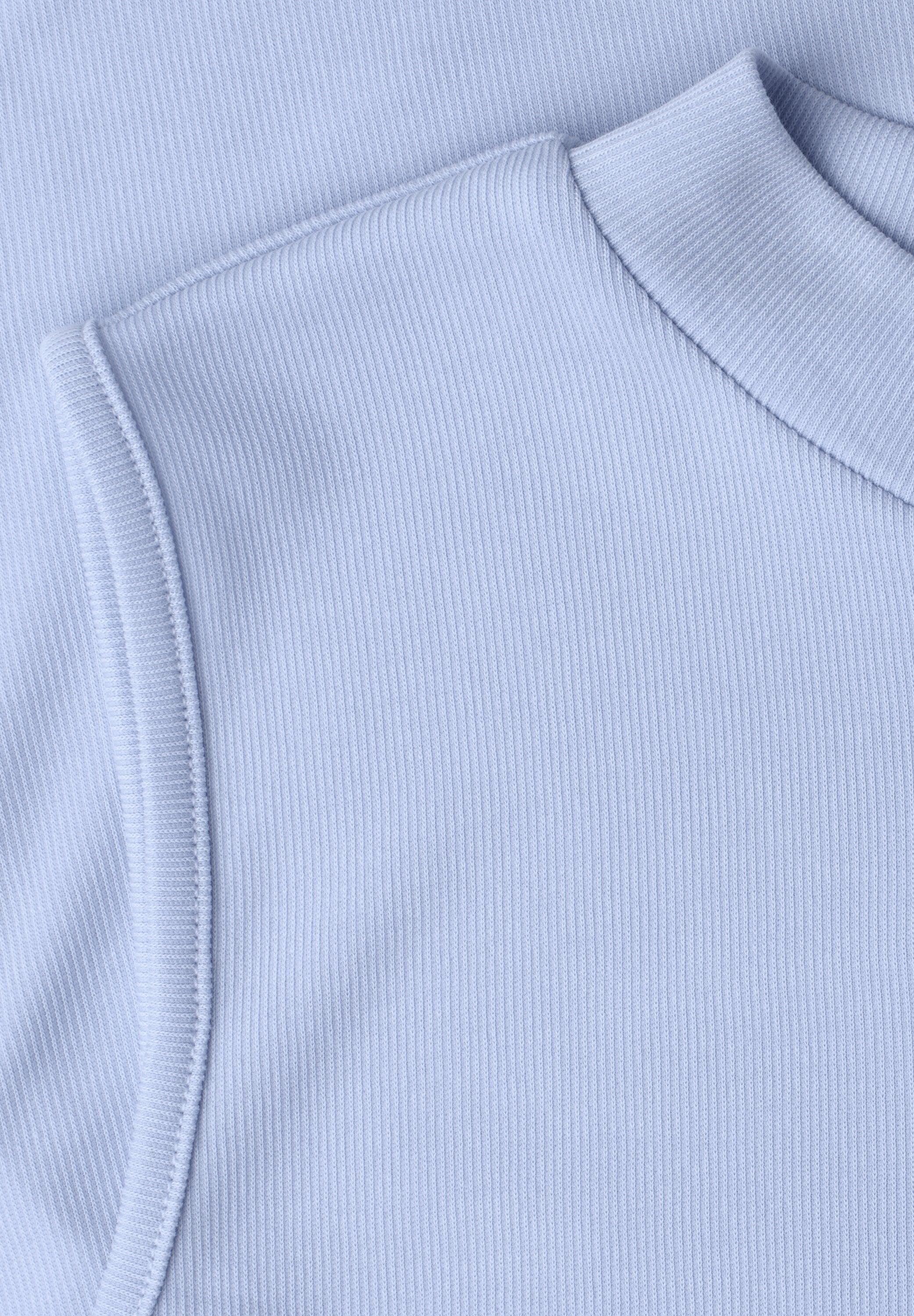 Top im Silk-Look mit Turtle Neck