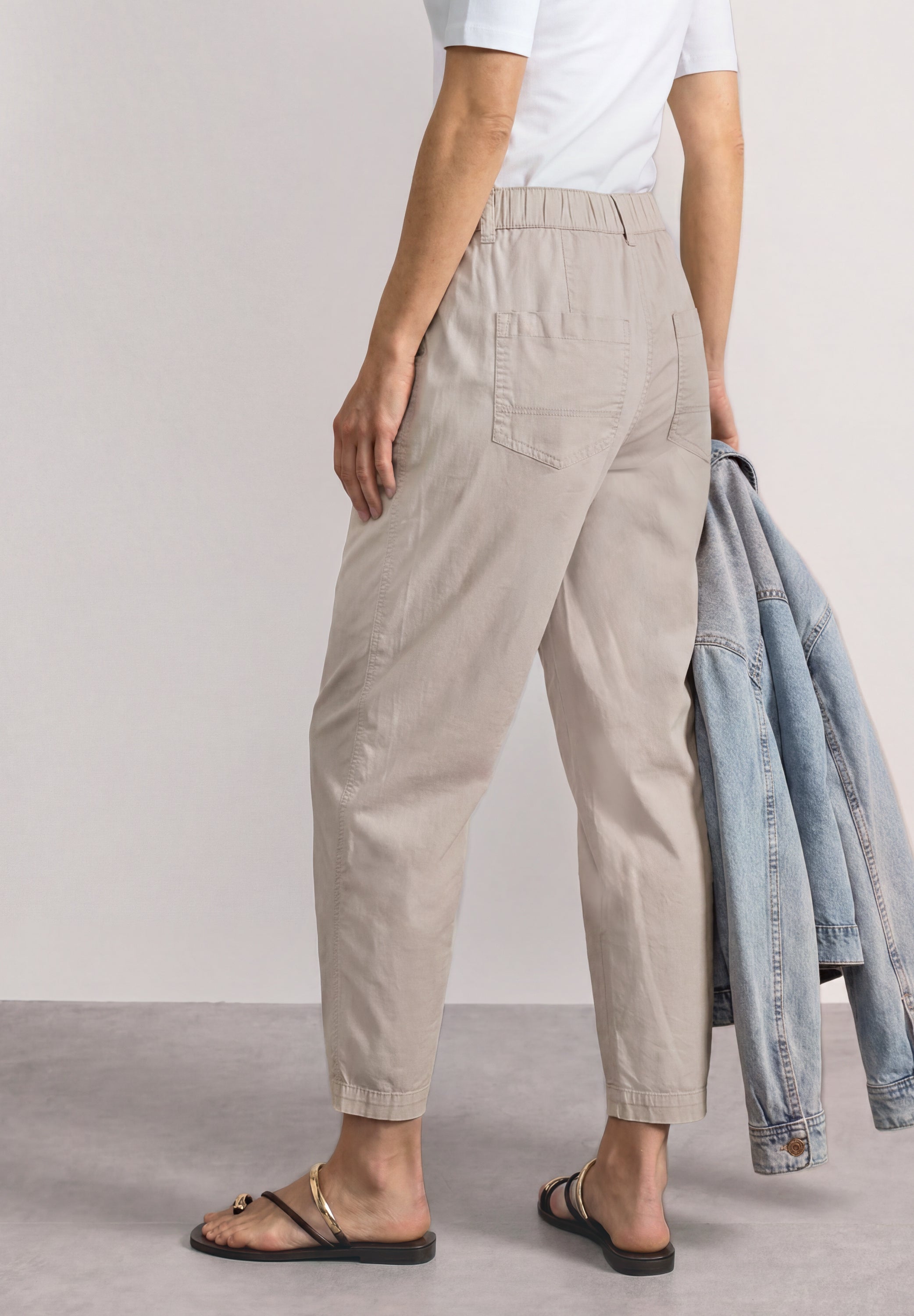 High Waist Barrel Leg Hose im Casual Fit