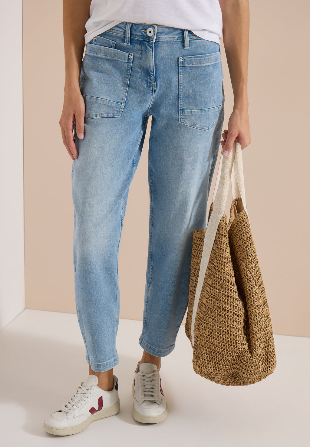 Barrel Leg Jeans mit aufgesetzten Taschen