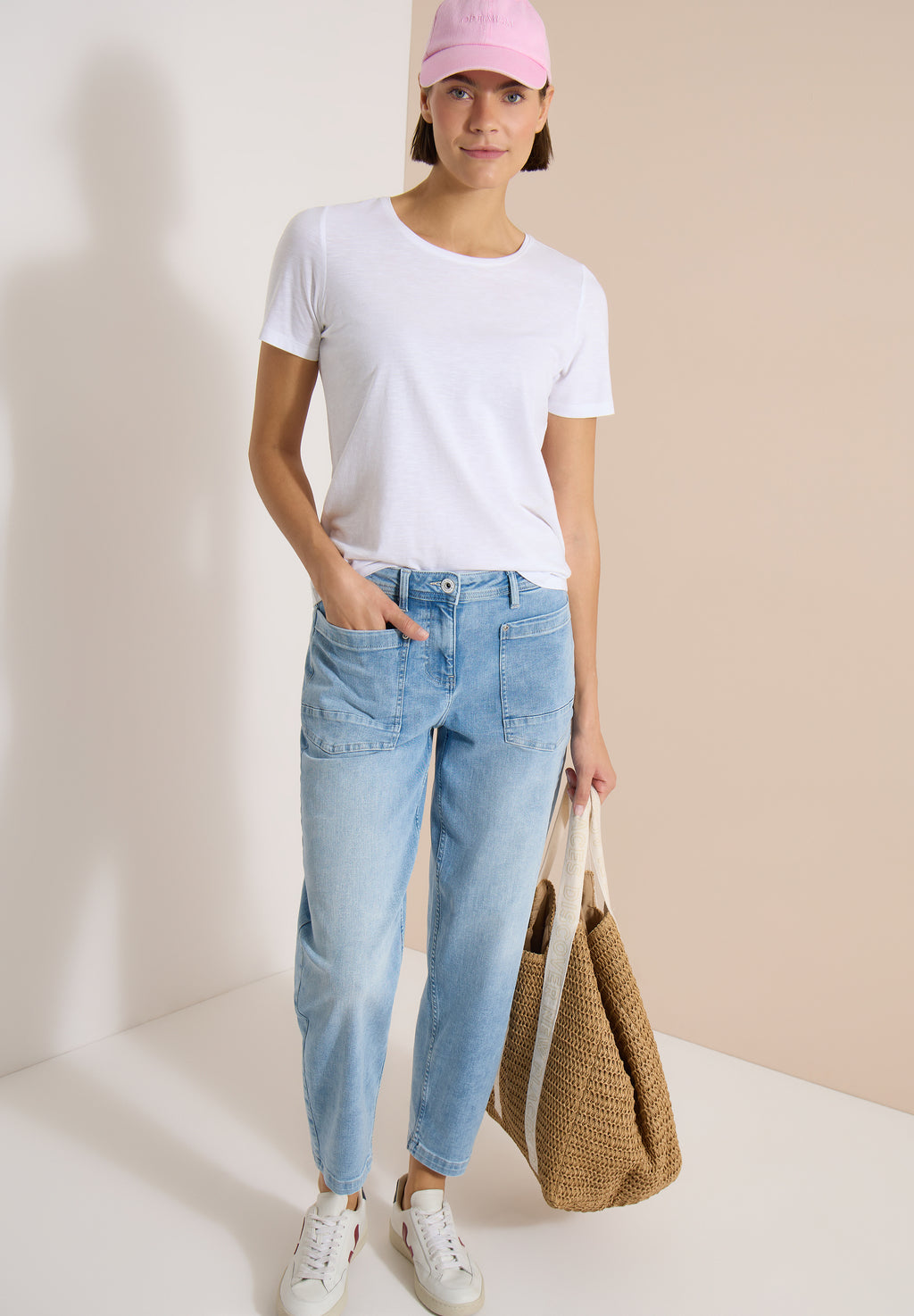Barrel Leg Jeans mit aufgesetzten Taschen