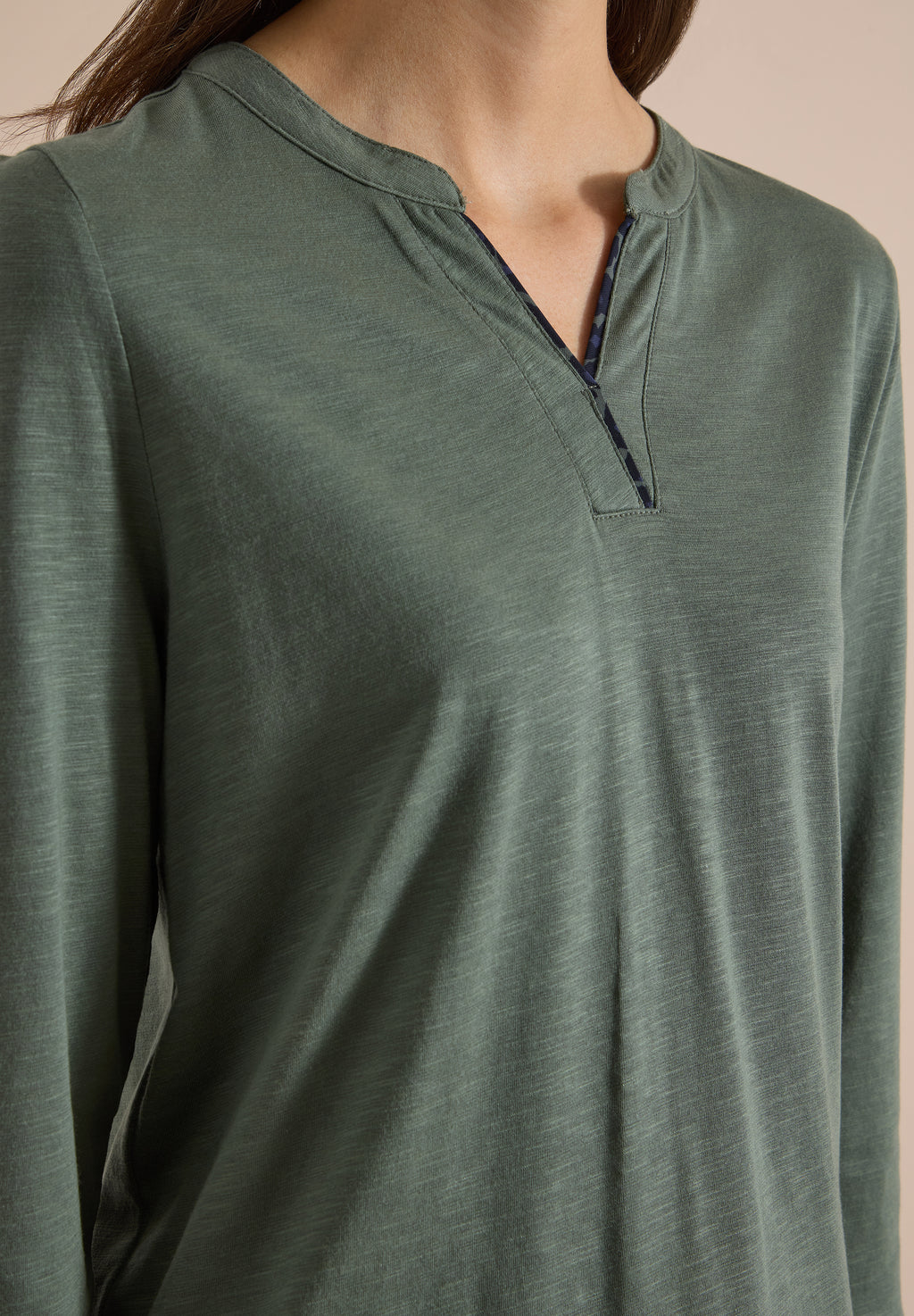 3/4-Arm Shirt mit Split Neck