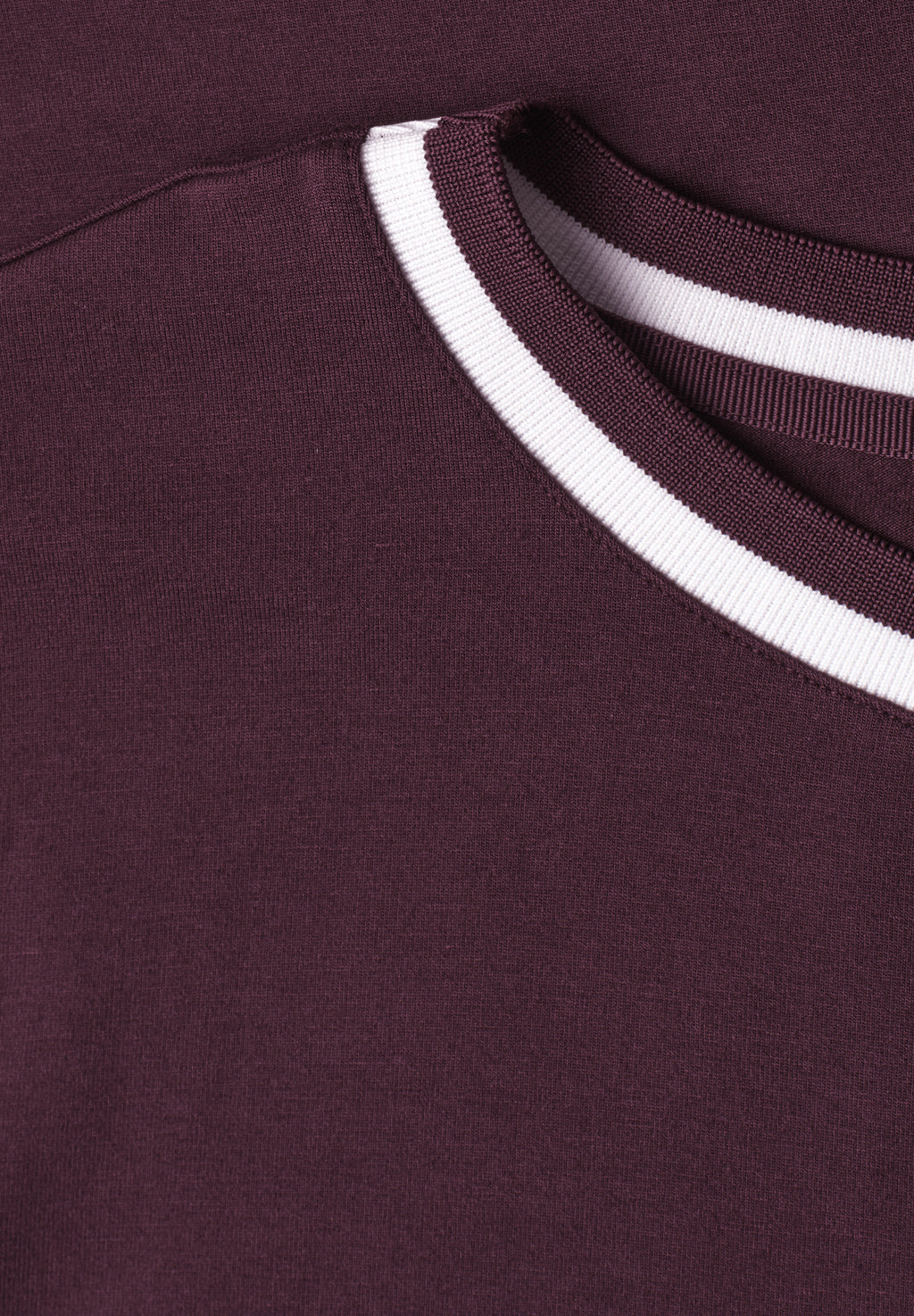 T-Shirt mit Rundhals und Kontrastdetail