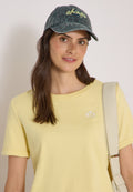Cap mit Leo-Muster und Slogan