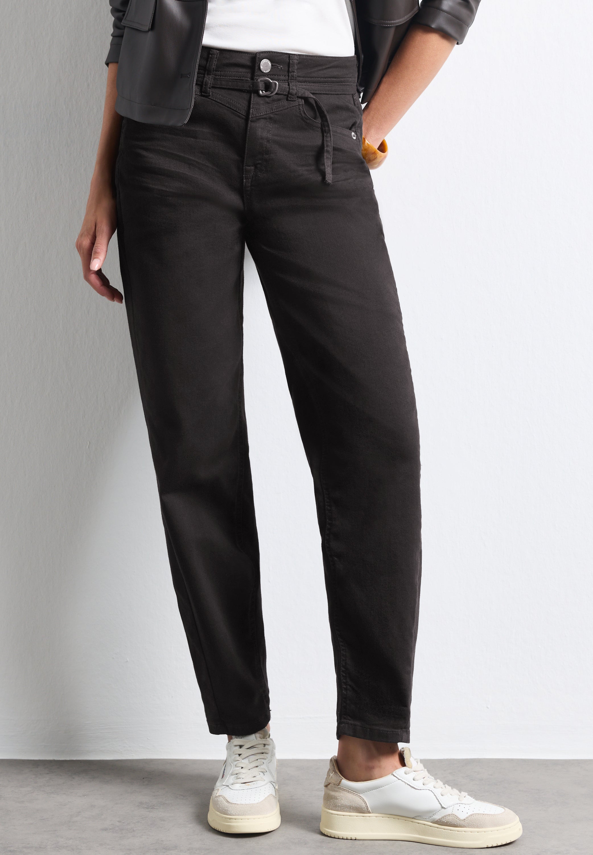 High Waist Barrel Leg Jeans im Loose Fit
