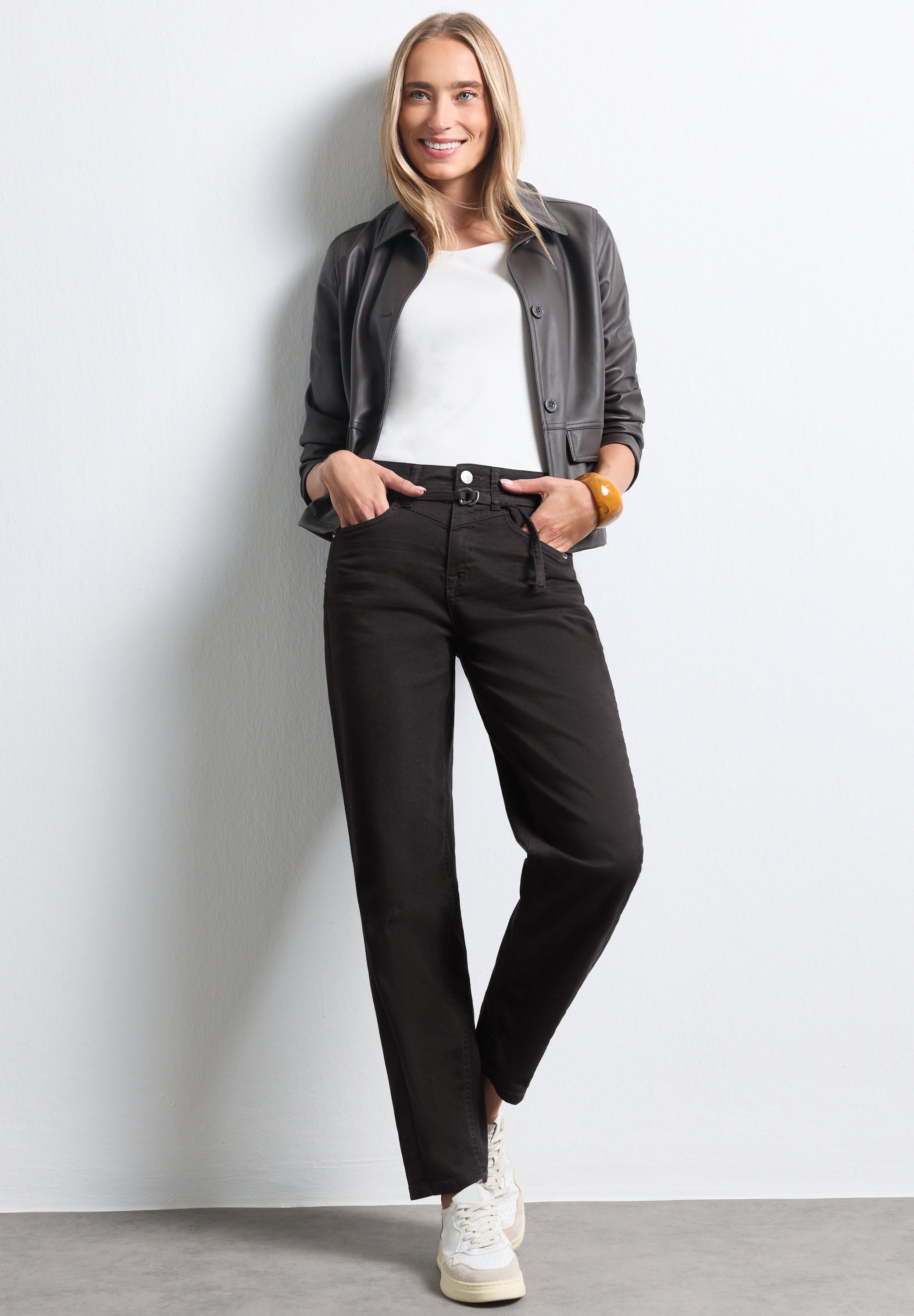 High Waist Barrel Leg Jeans im Loose Fit