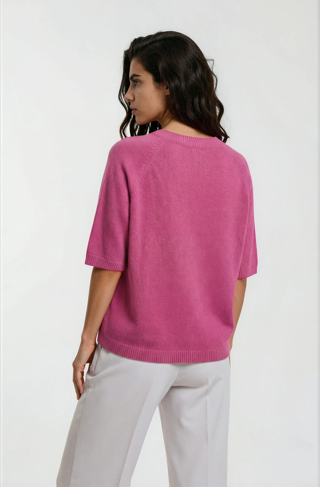 1/2 raglan sleeve roundneck pullover