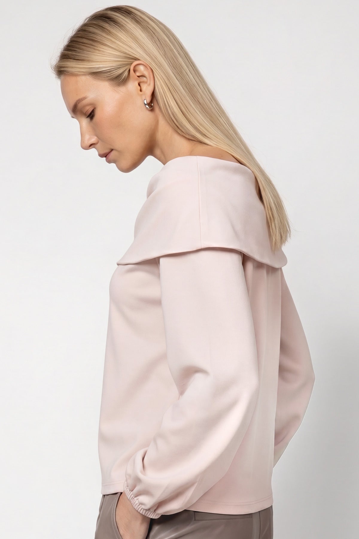 Pullover mit Carmen-Ausschnitt