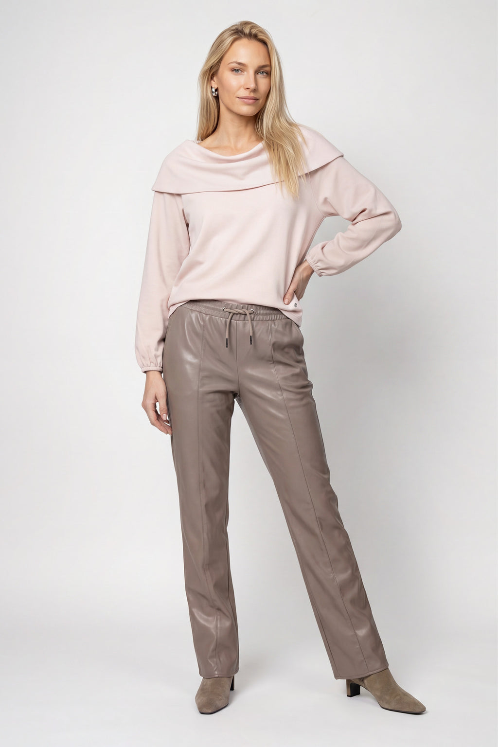 Pullover mit Carmen-Ausschnitt