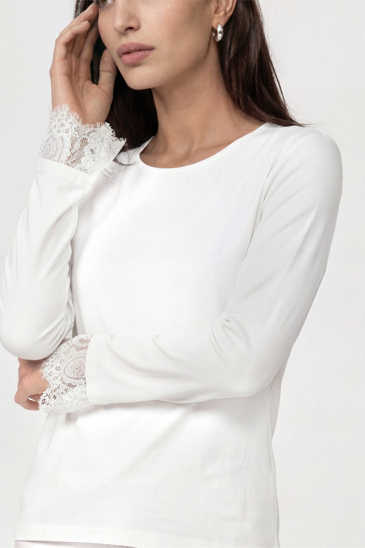 Langarmshirt mit Spitzenborte