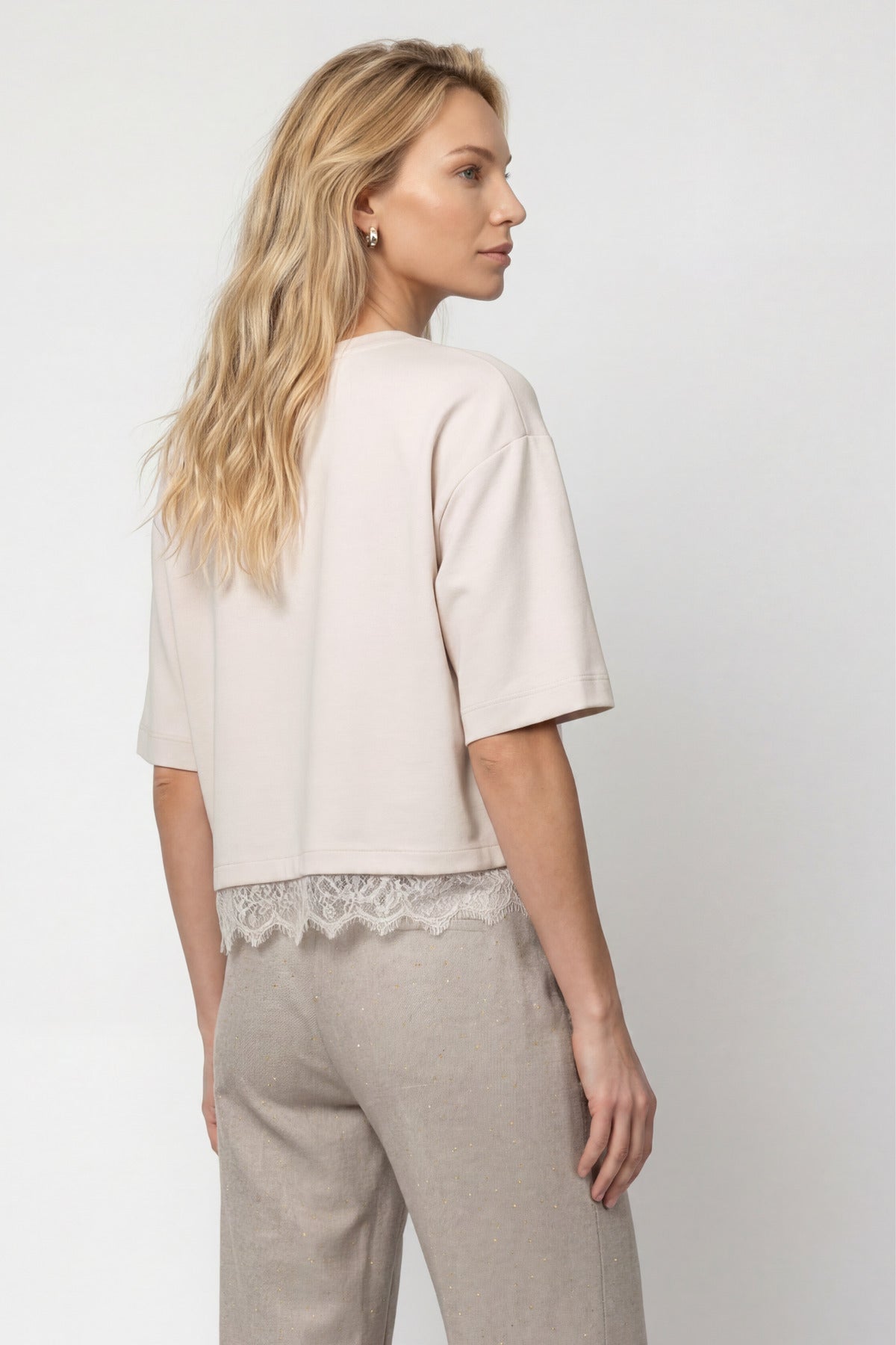 Sweatshirt mit Spitzenborte