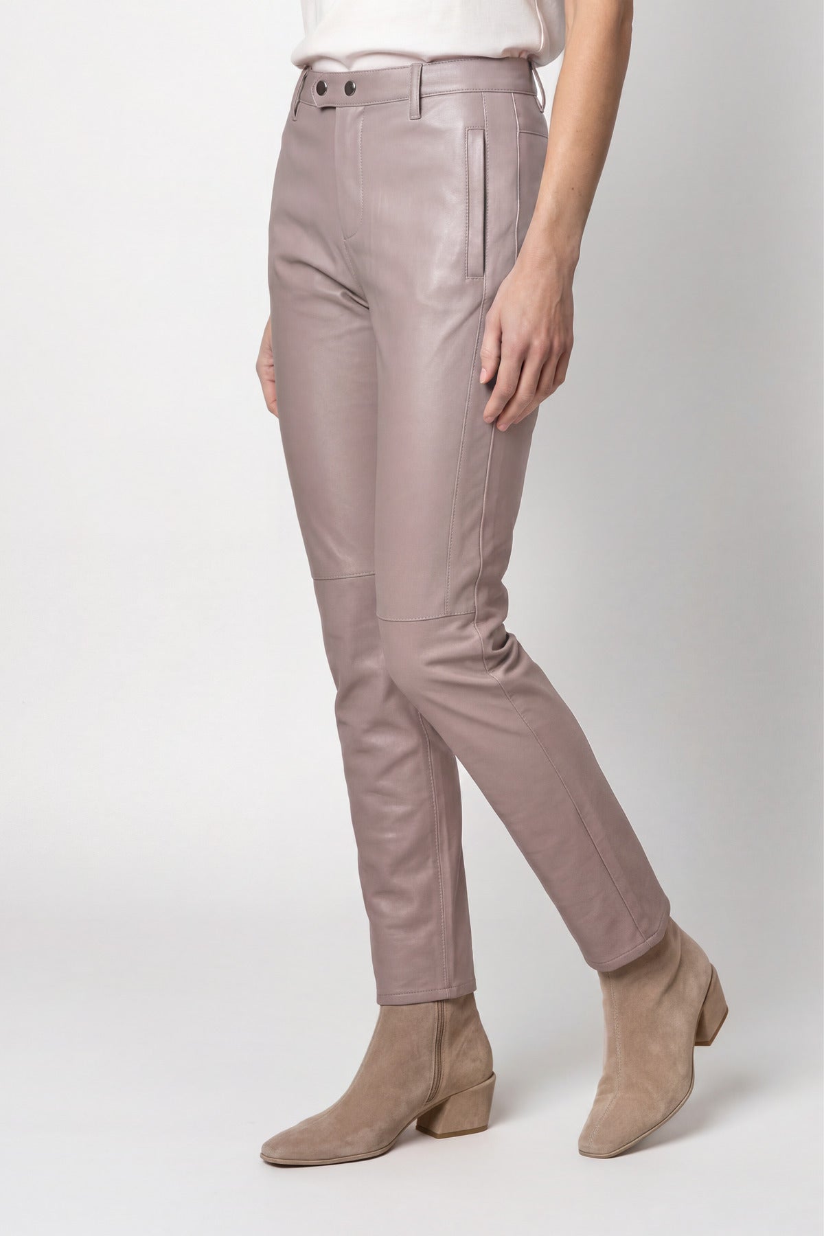 Straight Leg Hose mit Lederoptik