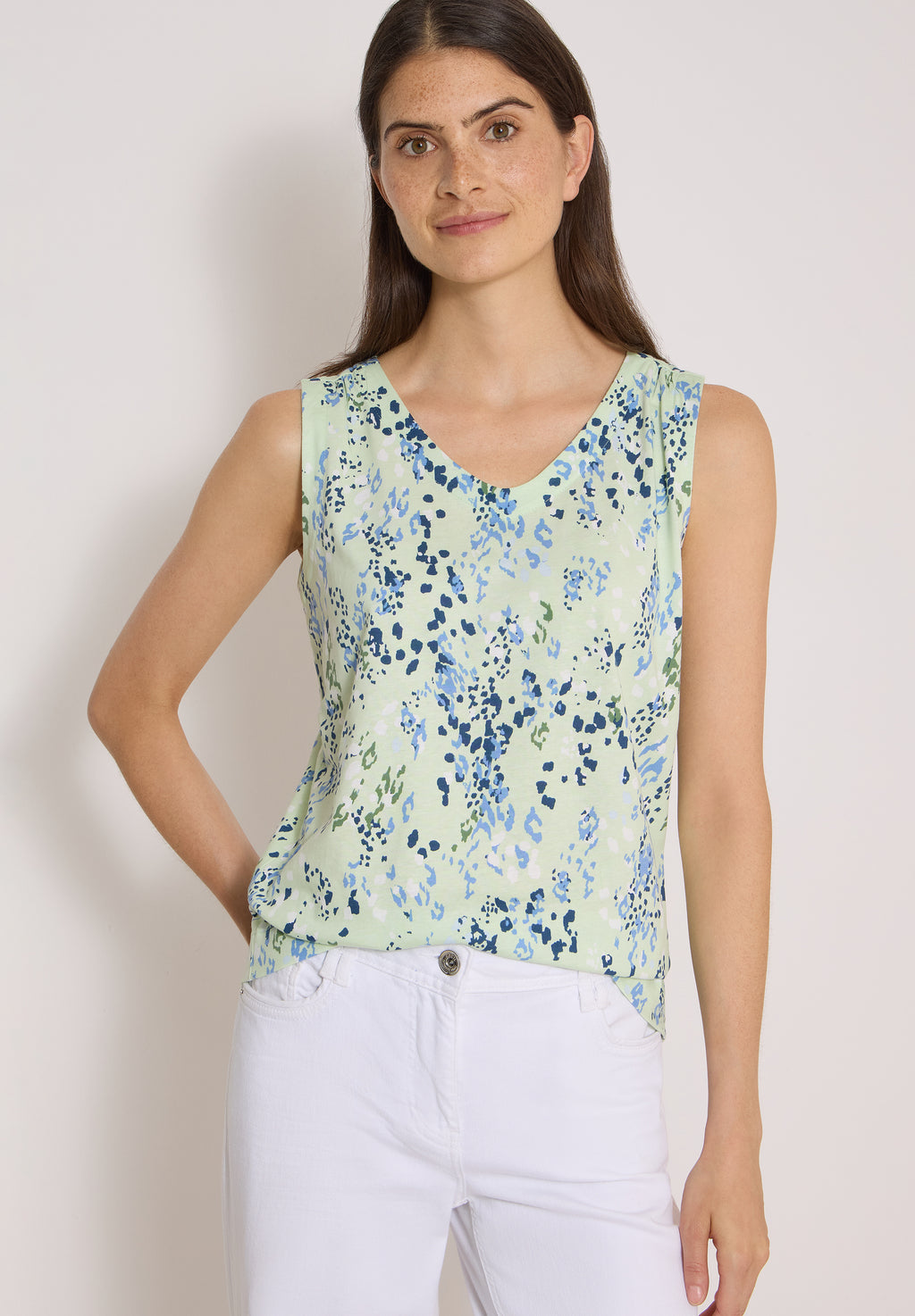 Top mit Rounded V-Neck und Print