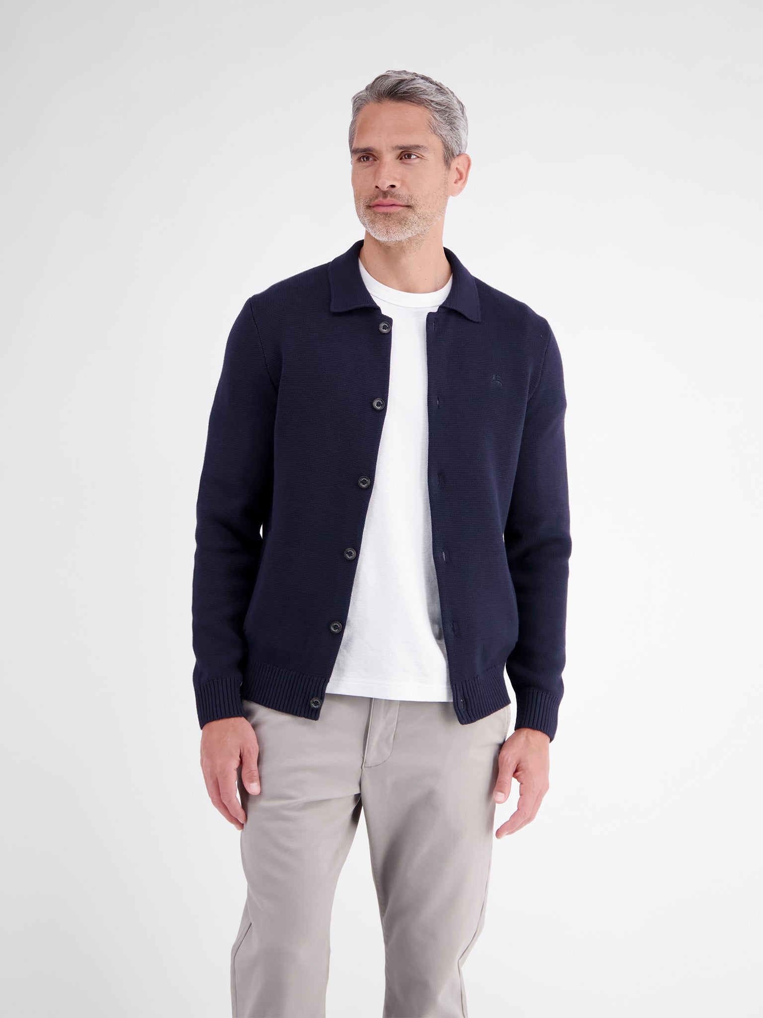 JACKE KNOPF