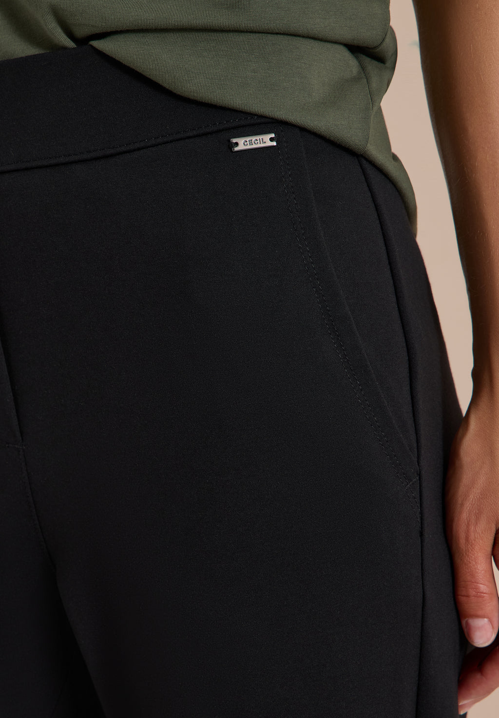 High Waist Straight Leg Hose im Loose Fit
