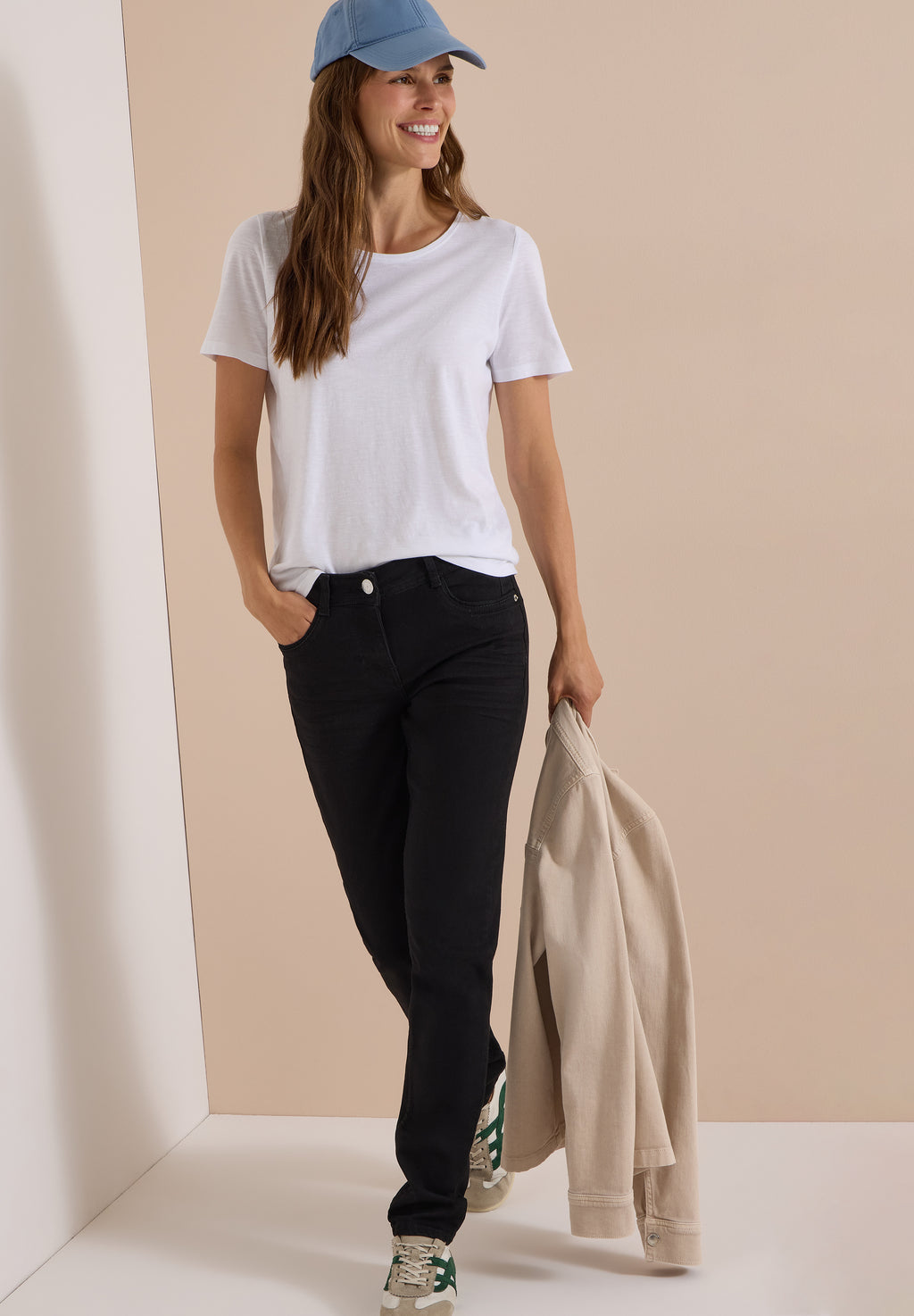 Mid Waist Straight Leg Jeans im Casual Fit