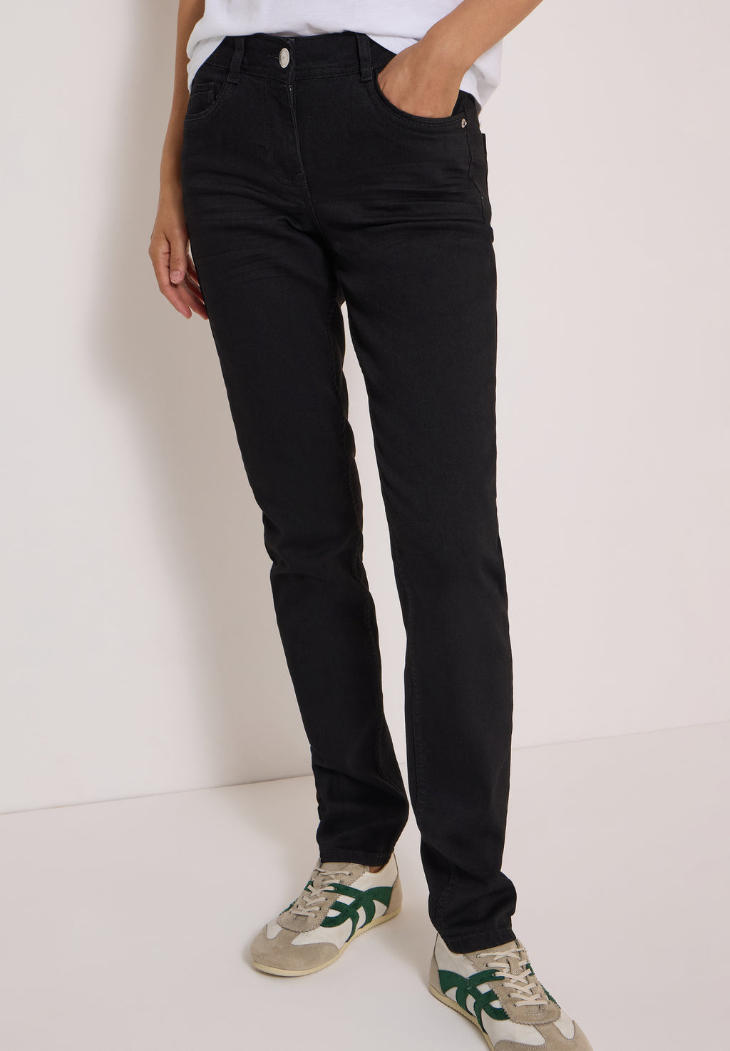 Mid Waist Straight Leg Jeans im Casual Fit