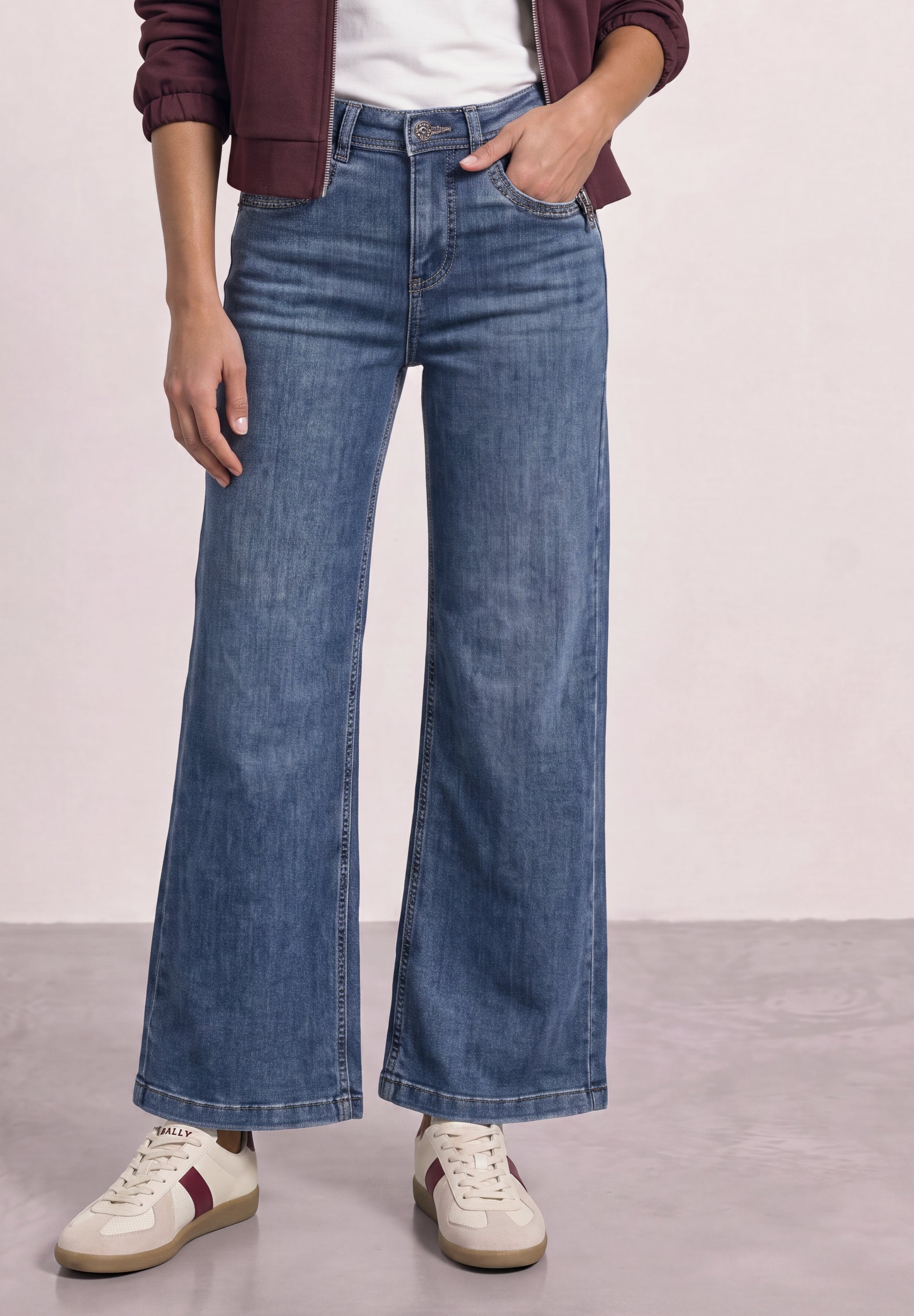 High Waist Wide Leg Jeans im Loose Fit