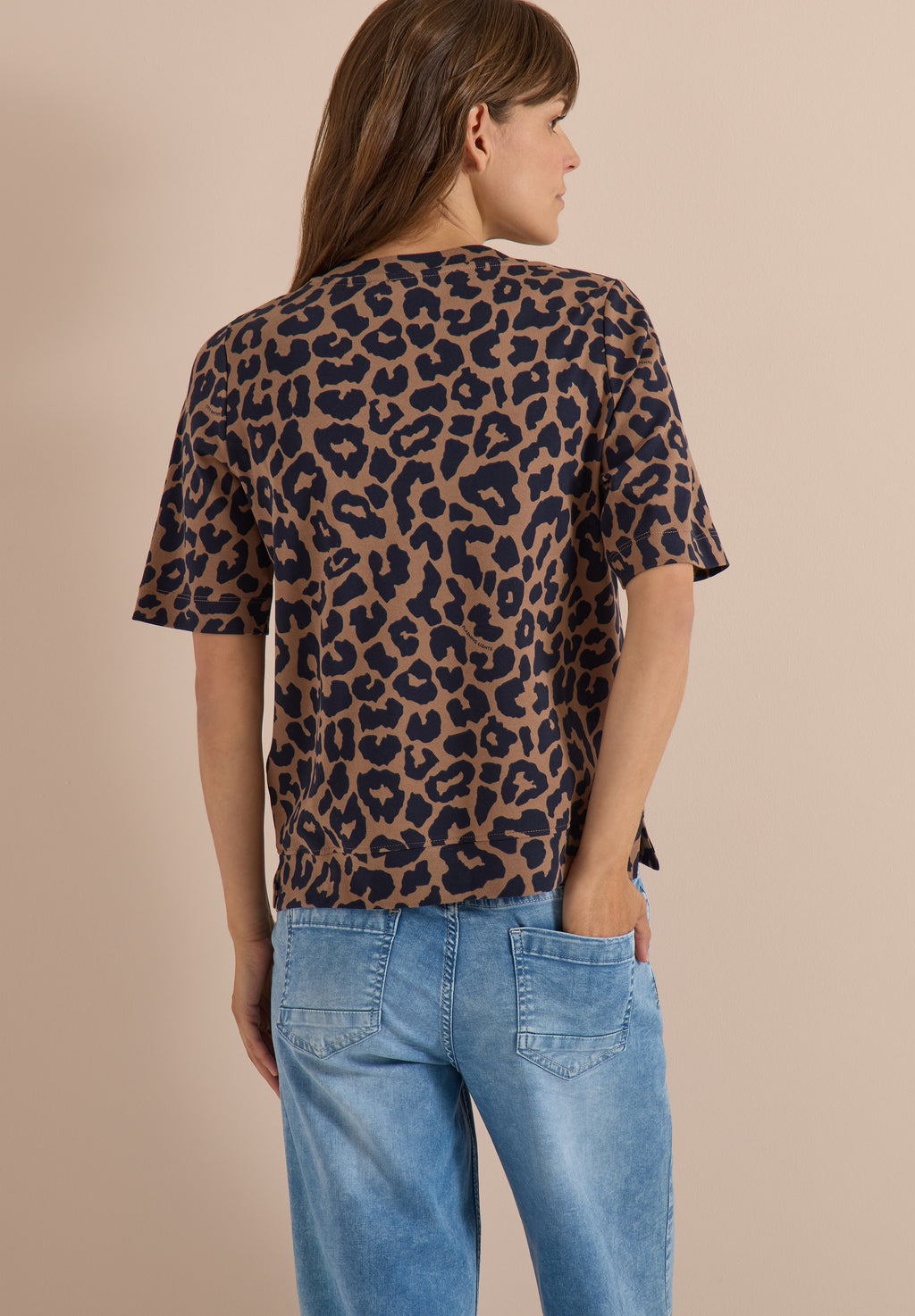 T-Shirt mit Rundhals und Leo-Muster