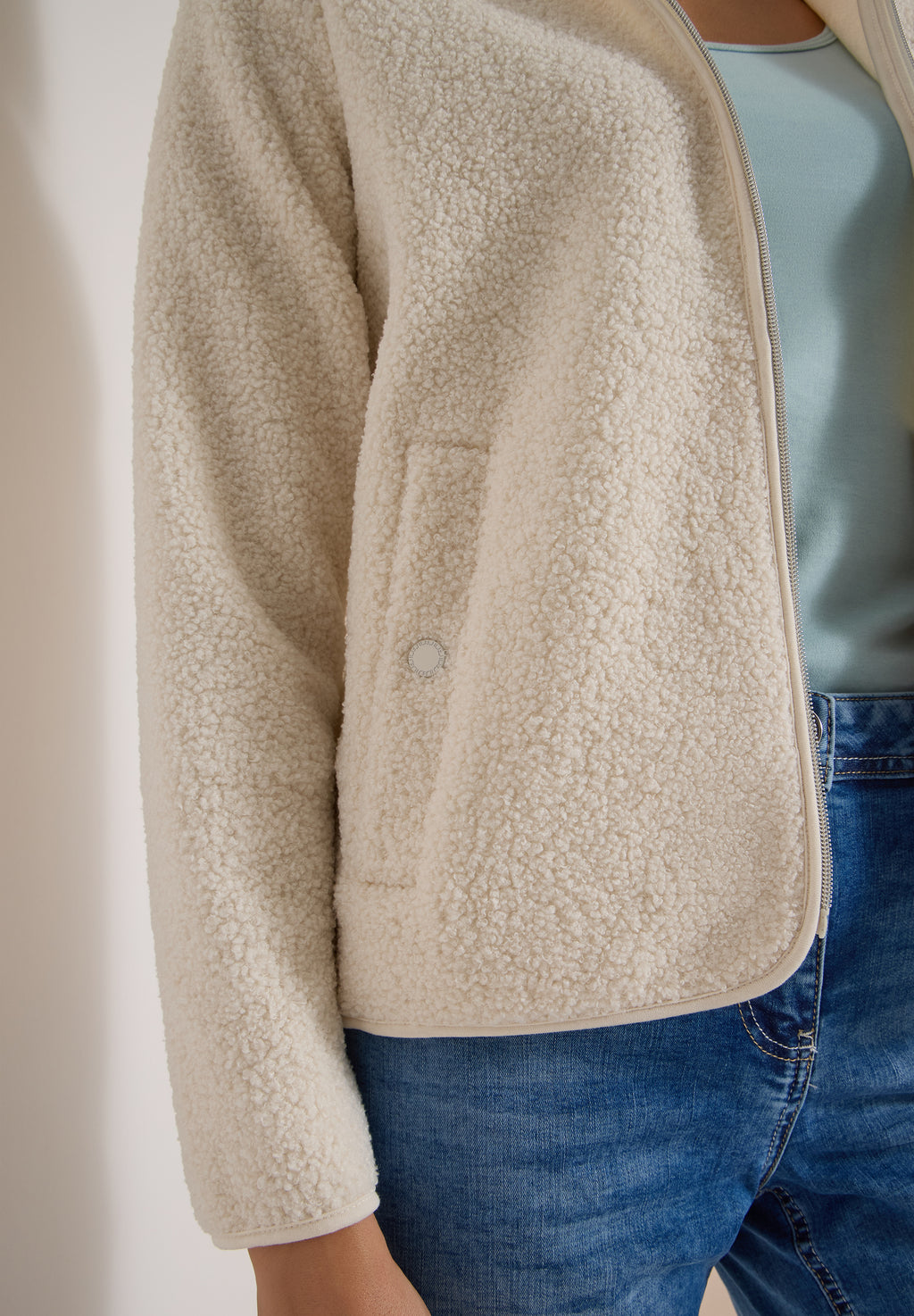 Teddy-Jacke mit Kapuze in Unifarbe