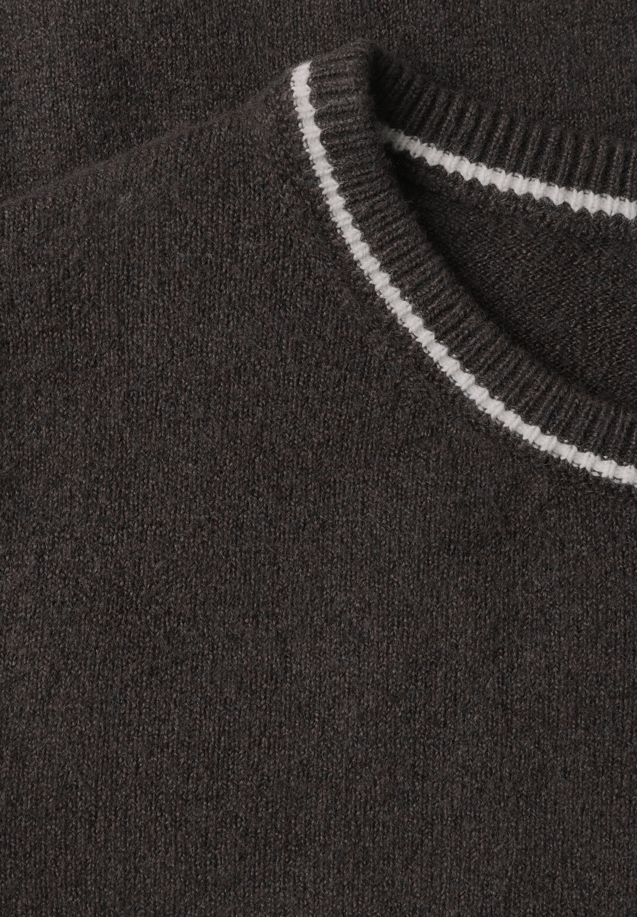 Kurzarm Pullover mit Kontrastdetail