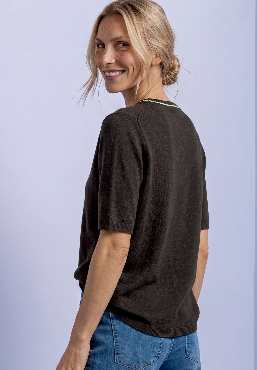 Kurzarm Pullover mit Kontrastdetail