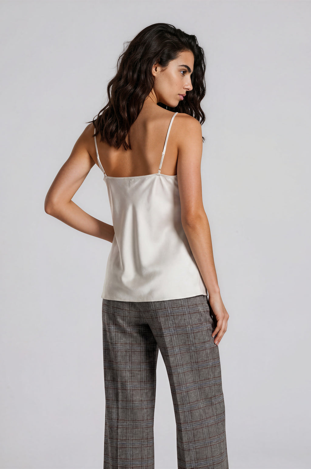 woven top w/ adjustable straps lace at armhole& front neck