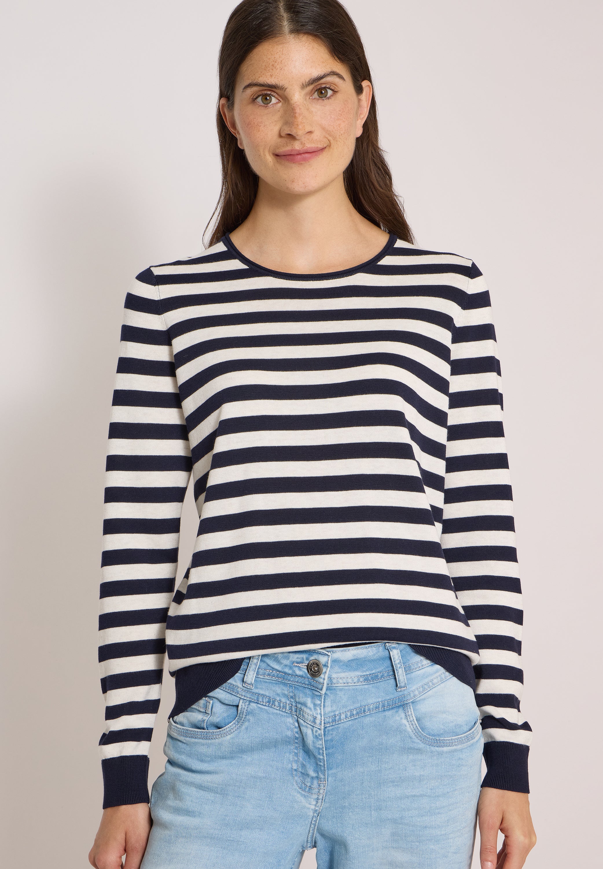 Pullover mit Rundhals und Streifen