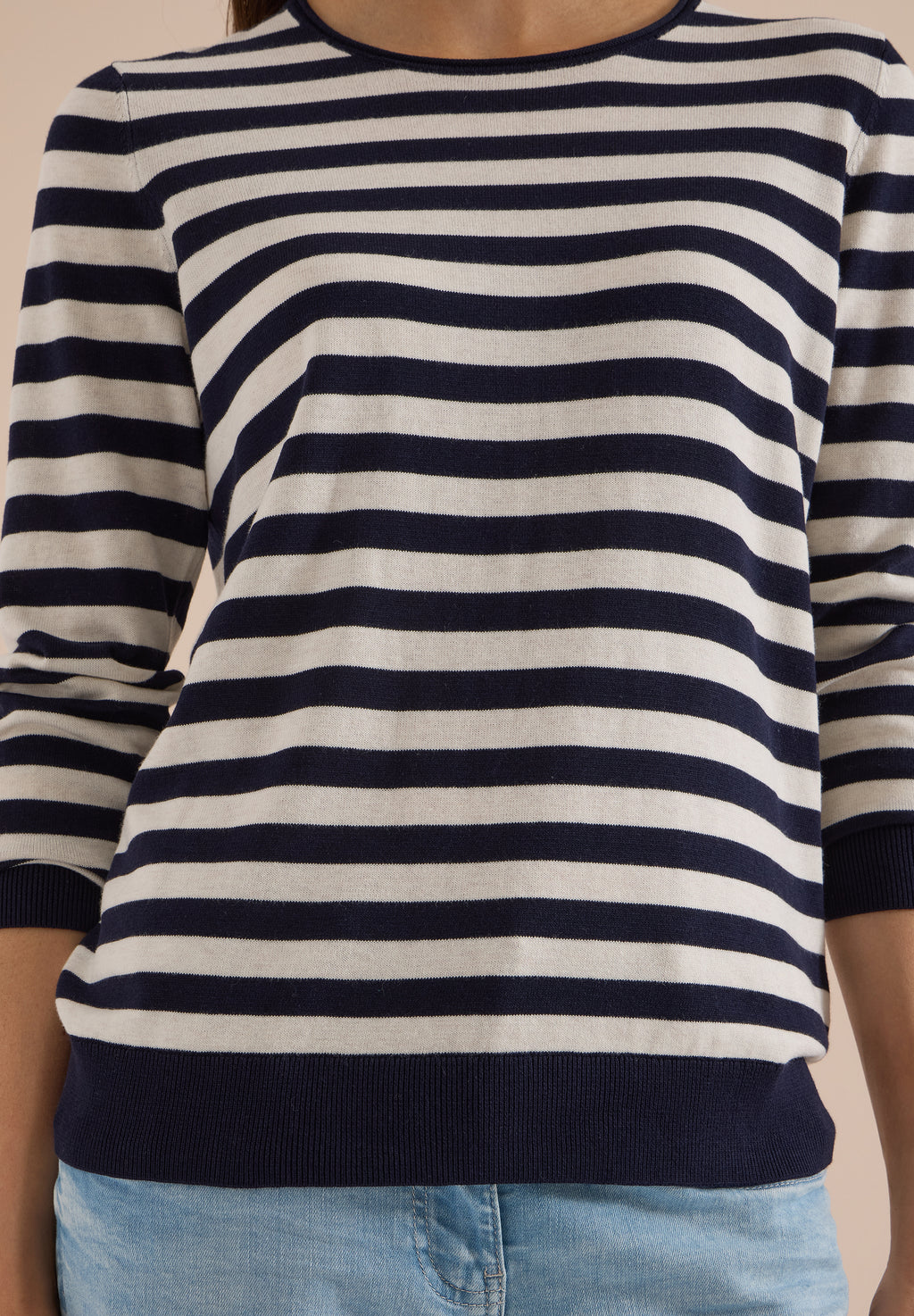 Pullover mit Rundhals und Streifen