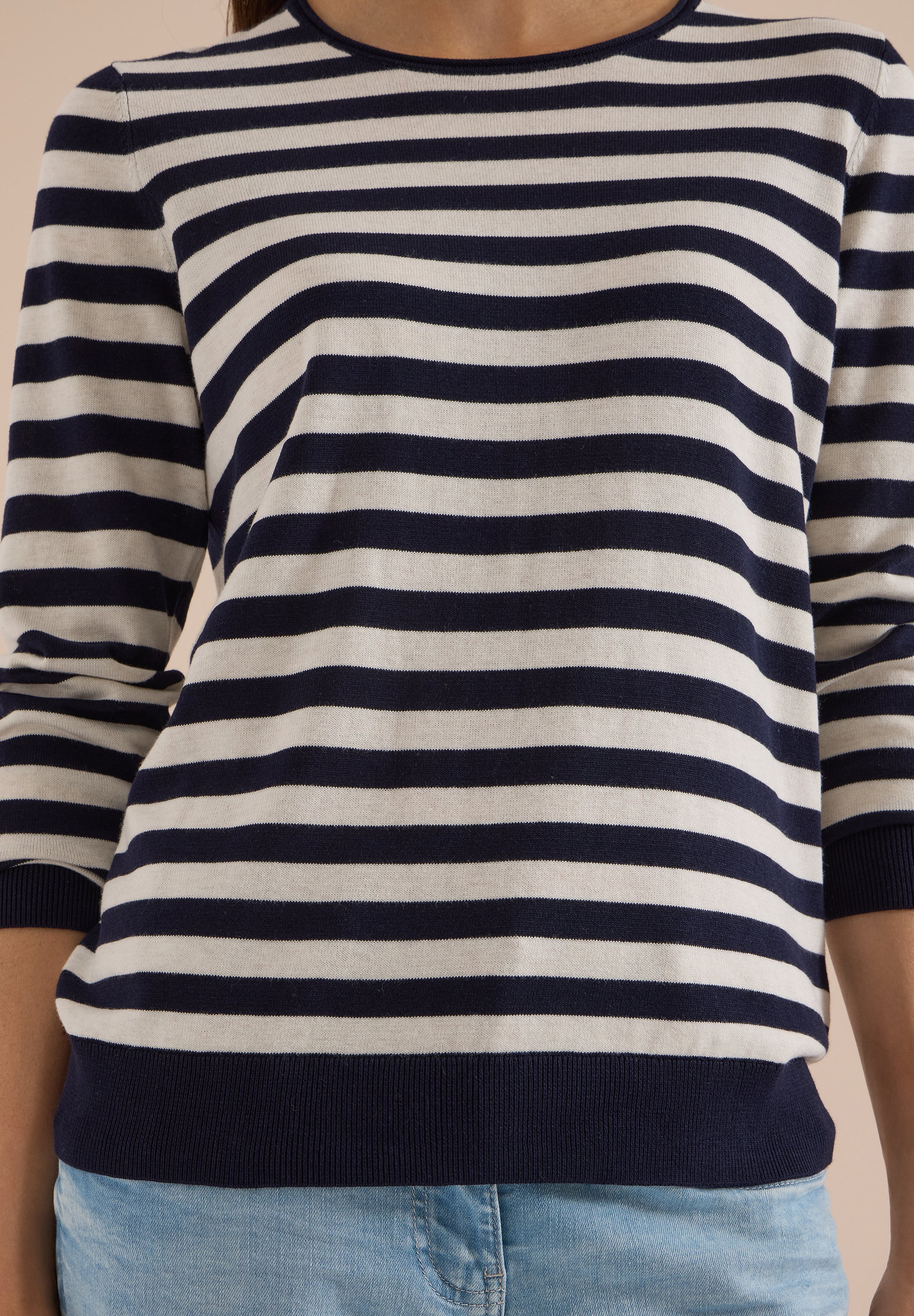 Pullover mit Rundhals und Streifen