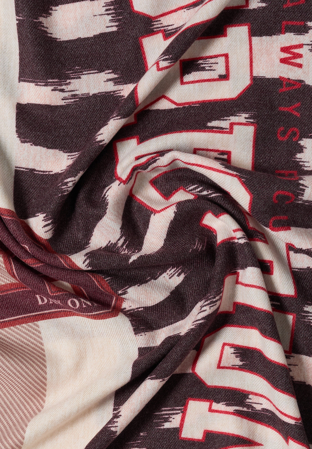 Loop Schal mit Muster