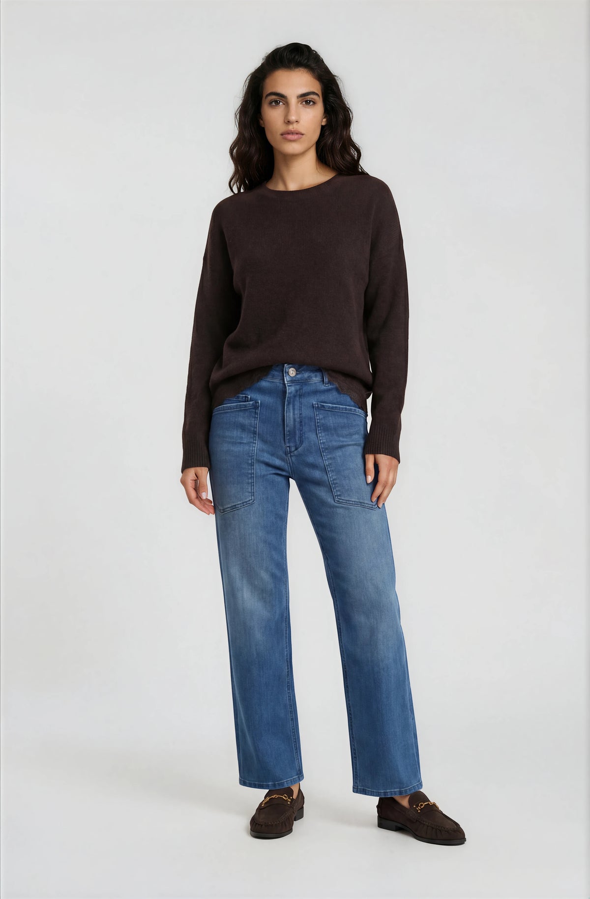 round neck 1/1 sleeve + lace at hem