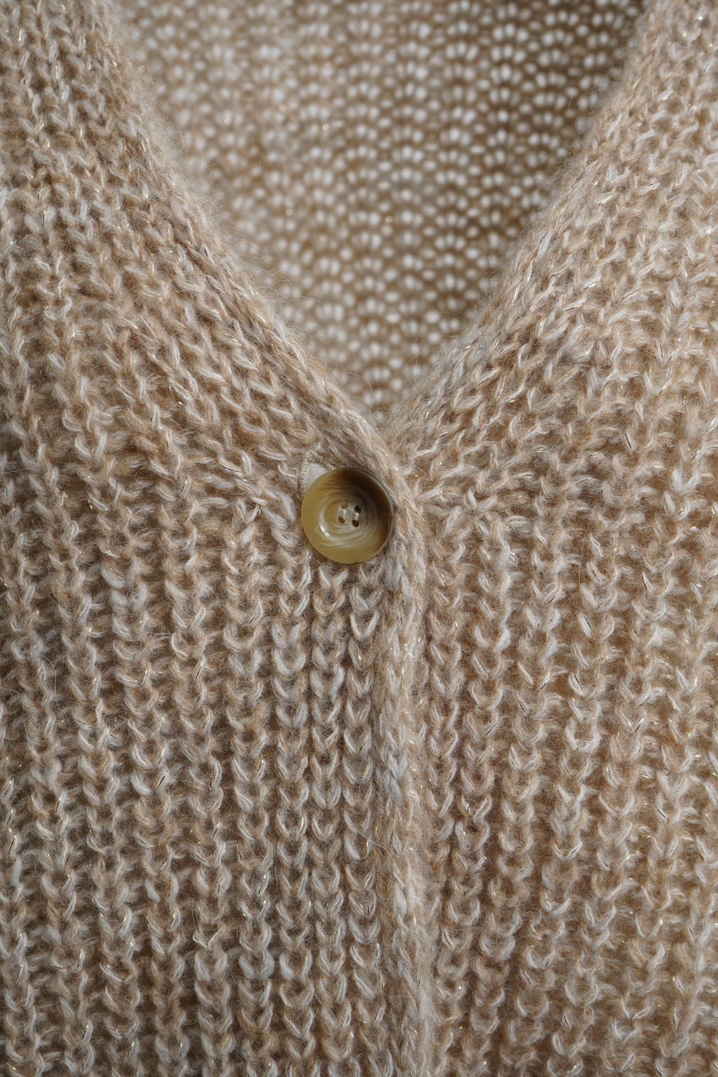 v neck drop shoulder 1/1 sleeve