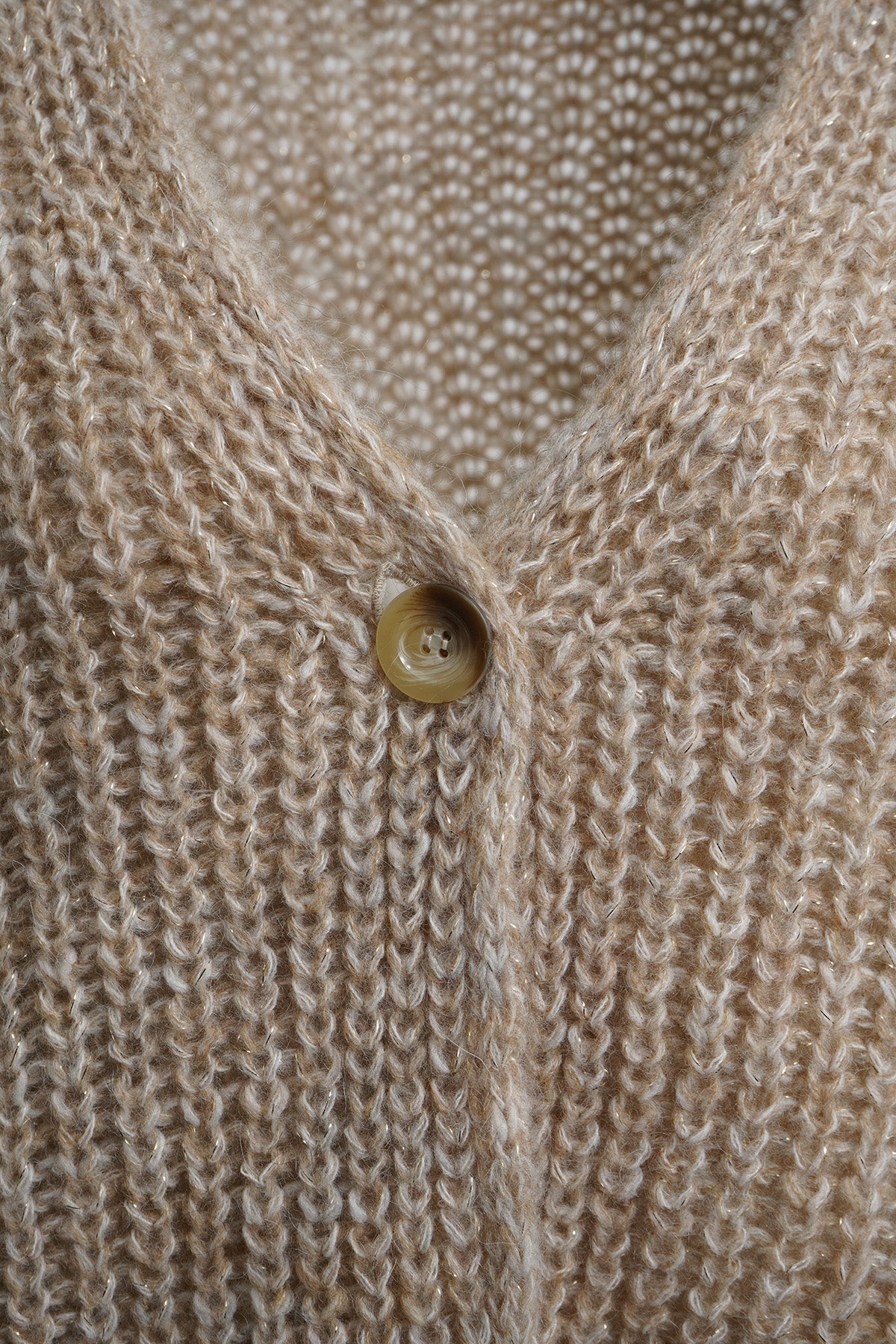 v neck drop shoulder 1/1 sleeve