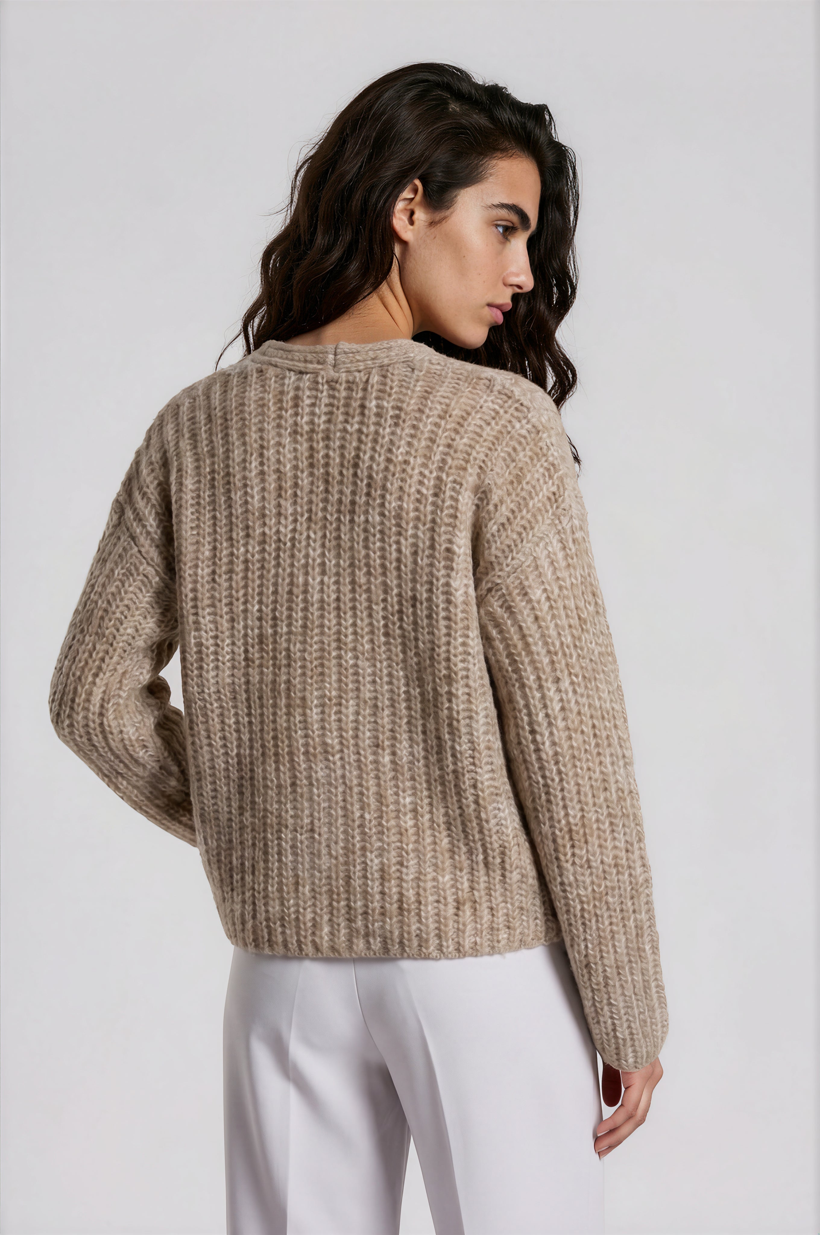v neck drop shoulder 1/1 sleeve