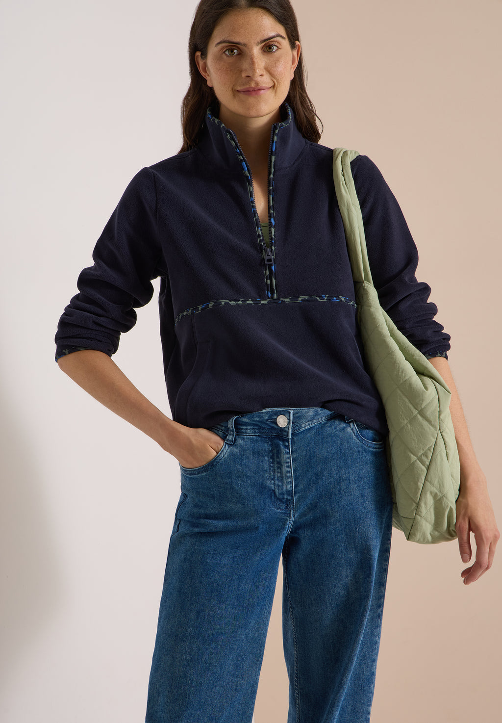 Fleece-Pullover mit Leo-Details
